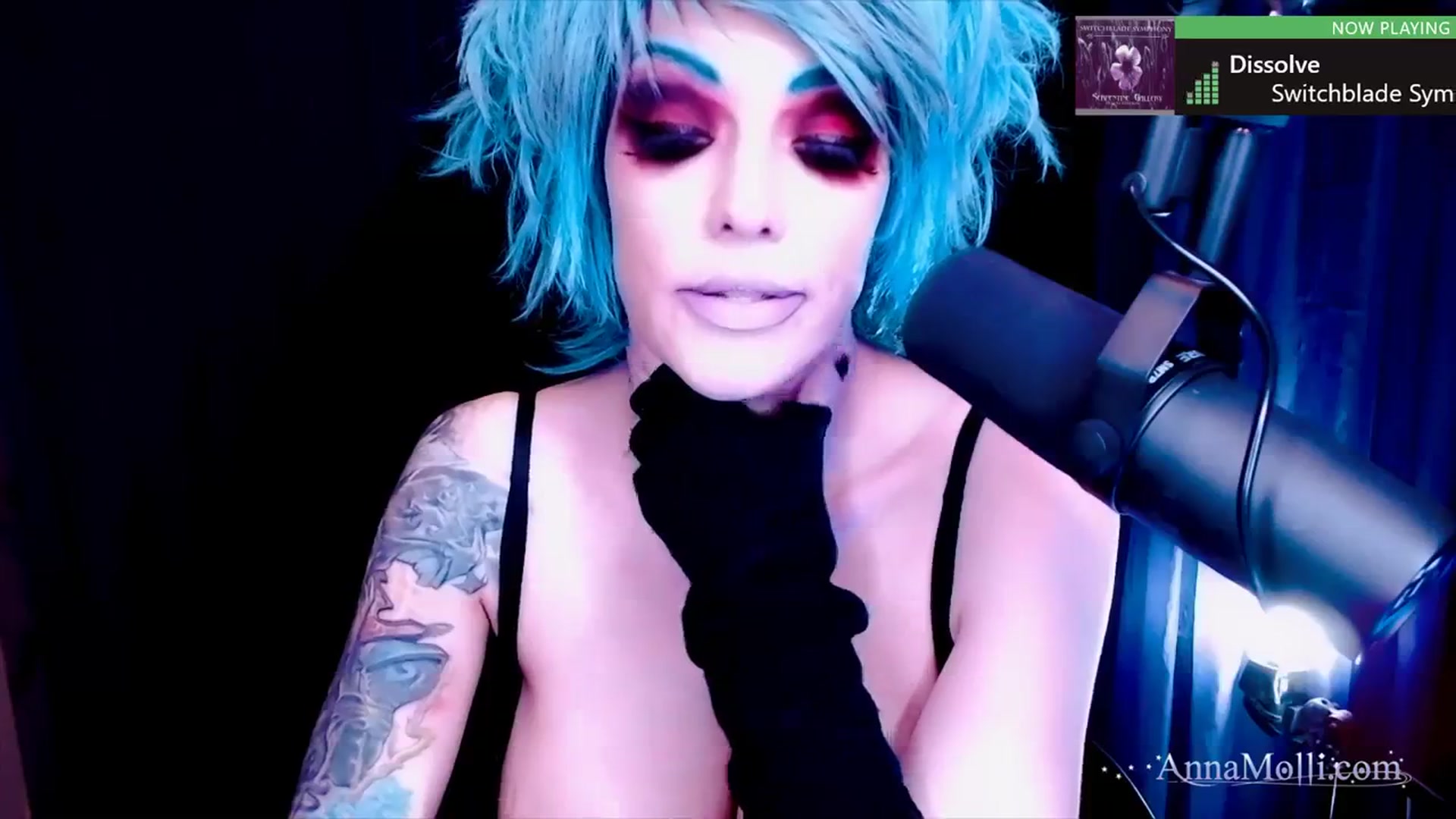 Gallery image thumbnail from AnnaMolli's myfreecams stream on, 10/03/2023, 04:04 image 7 of 20