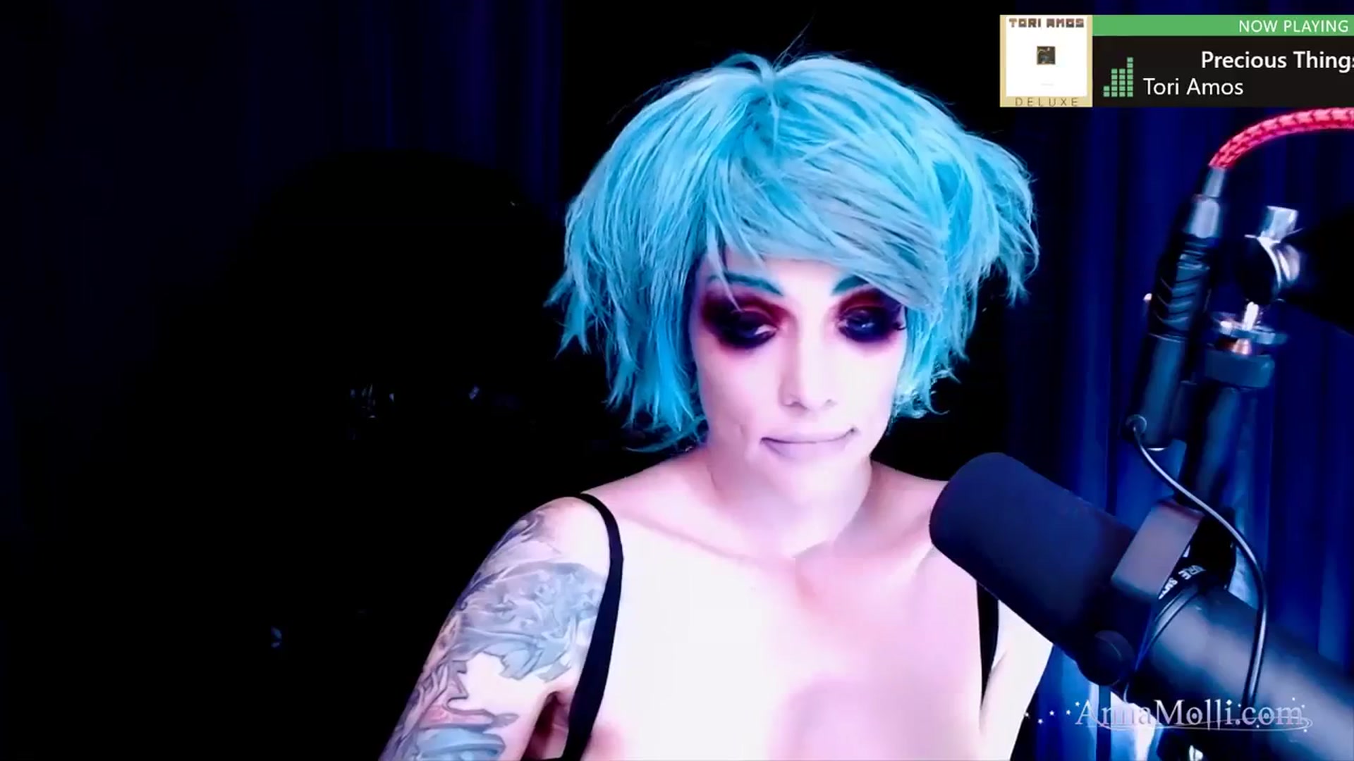 Gallery image thumbnail from AnnaMolli's myfreecams stream on, 10/03/2023, 04:04 image 13 of 20