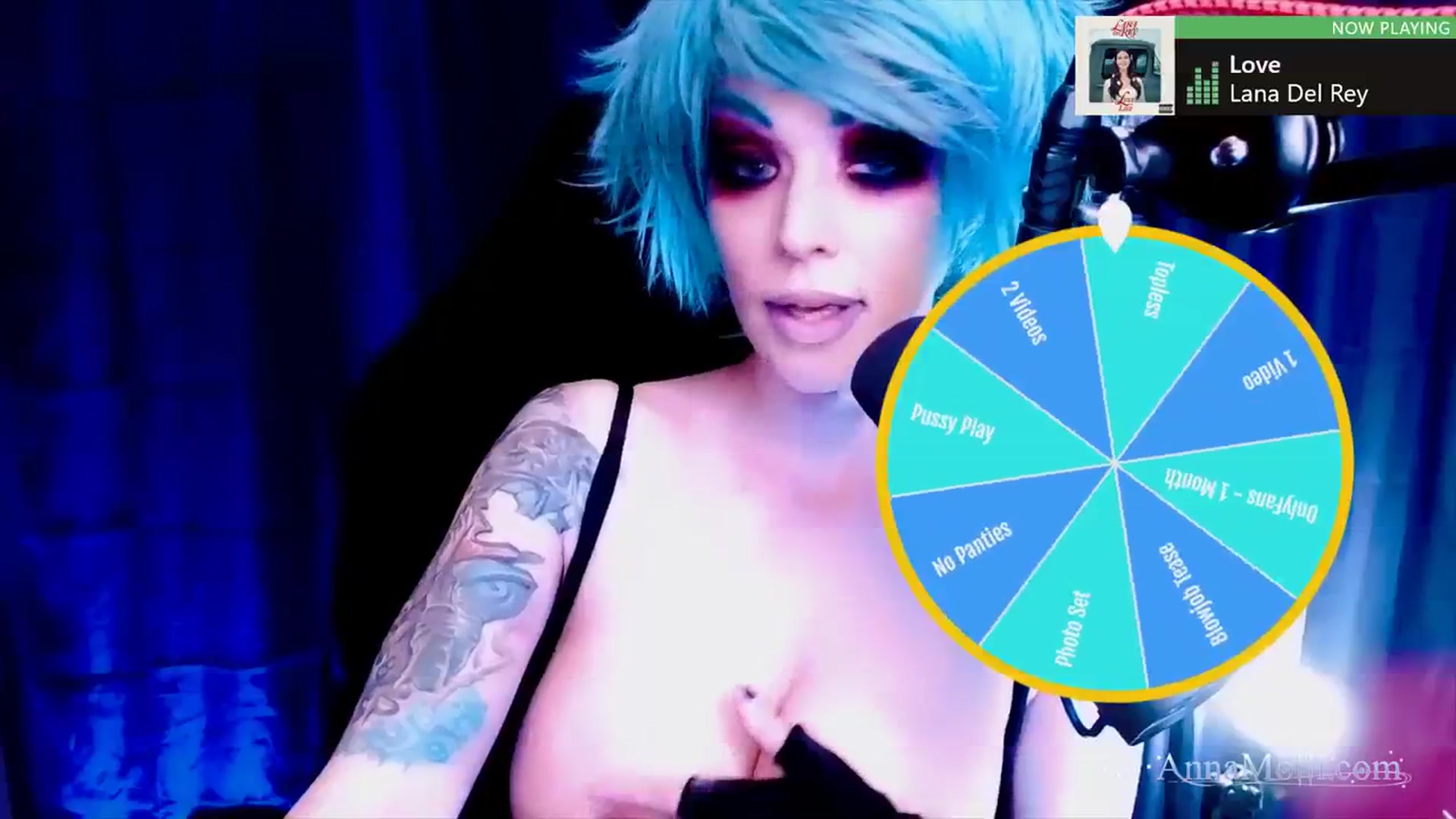 Gallery image thumbnail from AnnaMolli's myfreecams stream on, 10/07/2023, 02:54 image 15 of 20