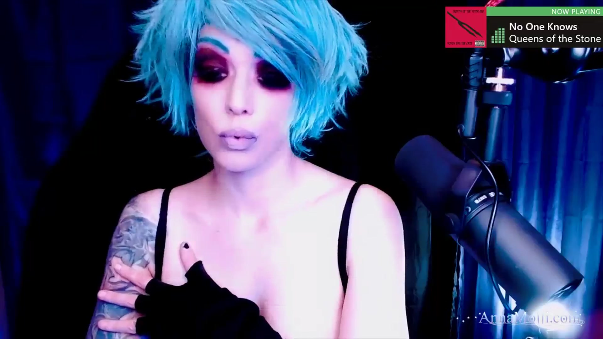 Gallery image thumbnail from AnnaMolli's myfreecams stream on, 10/07/2023, 03:18 image 2 of 20