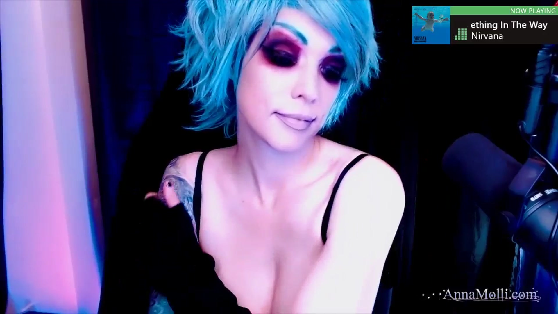 Gallery image thumbnail from AnnaMolli's myfreecams stream on, 10/07/2023, 04:02 image 15 of 20