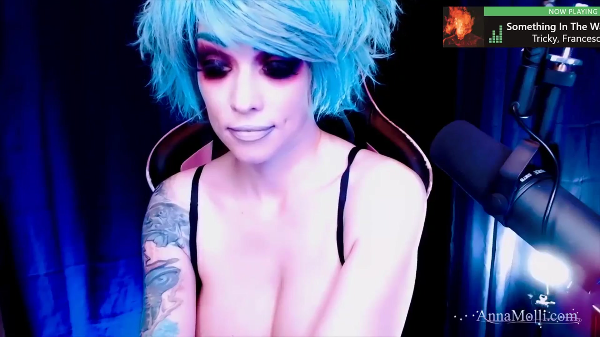 Gallery image thumbnail from AnnaMolli's myfreecams stream on, 10/09/2023, 03:46 image 18 of 20