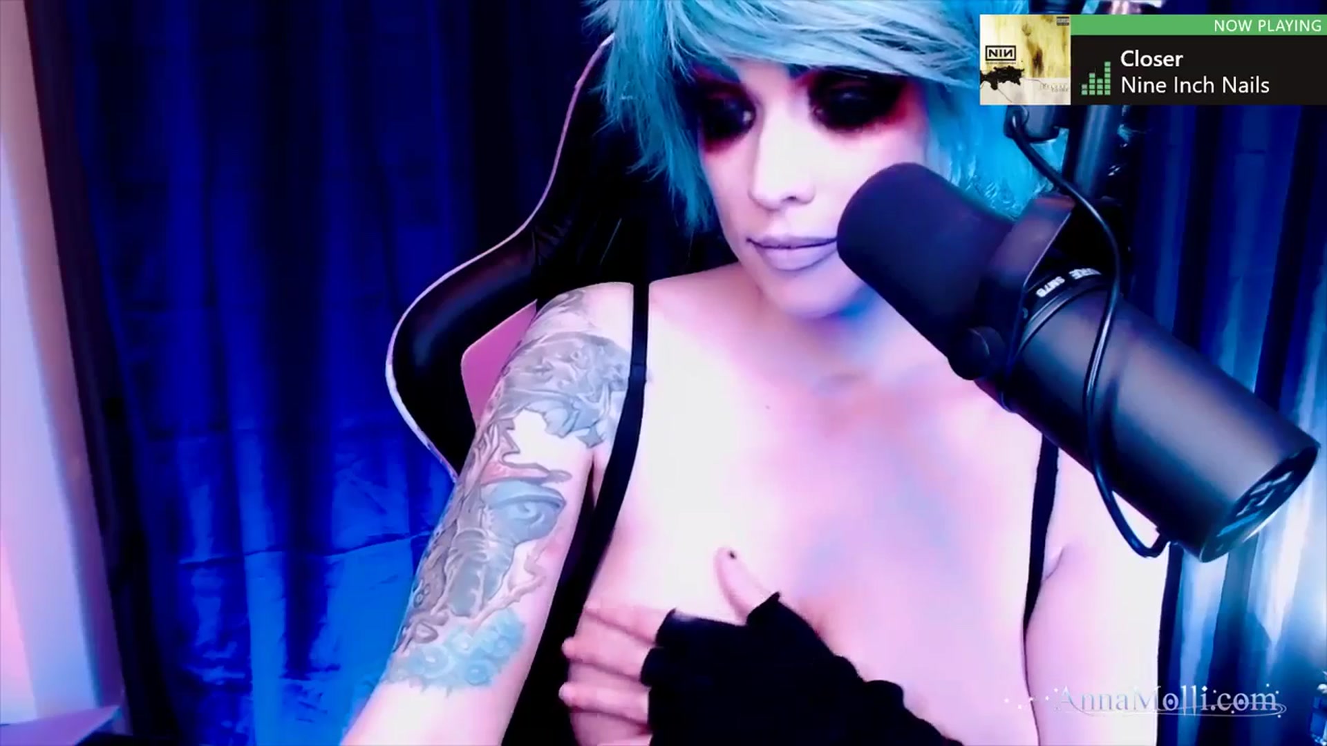 Gallery image thumbnail from AnnaMolli's myfreecams stream on, 10/13/2023, 04:02 image 20 of 20