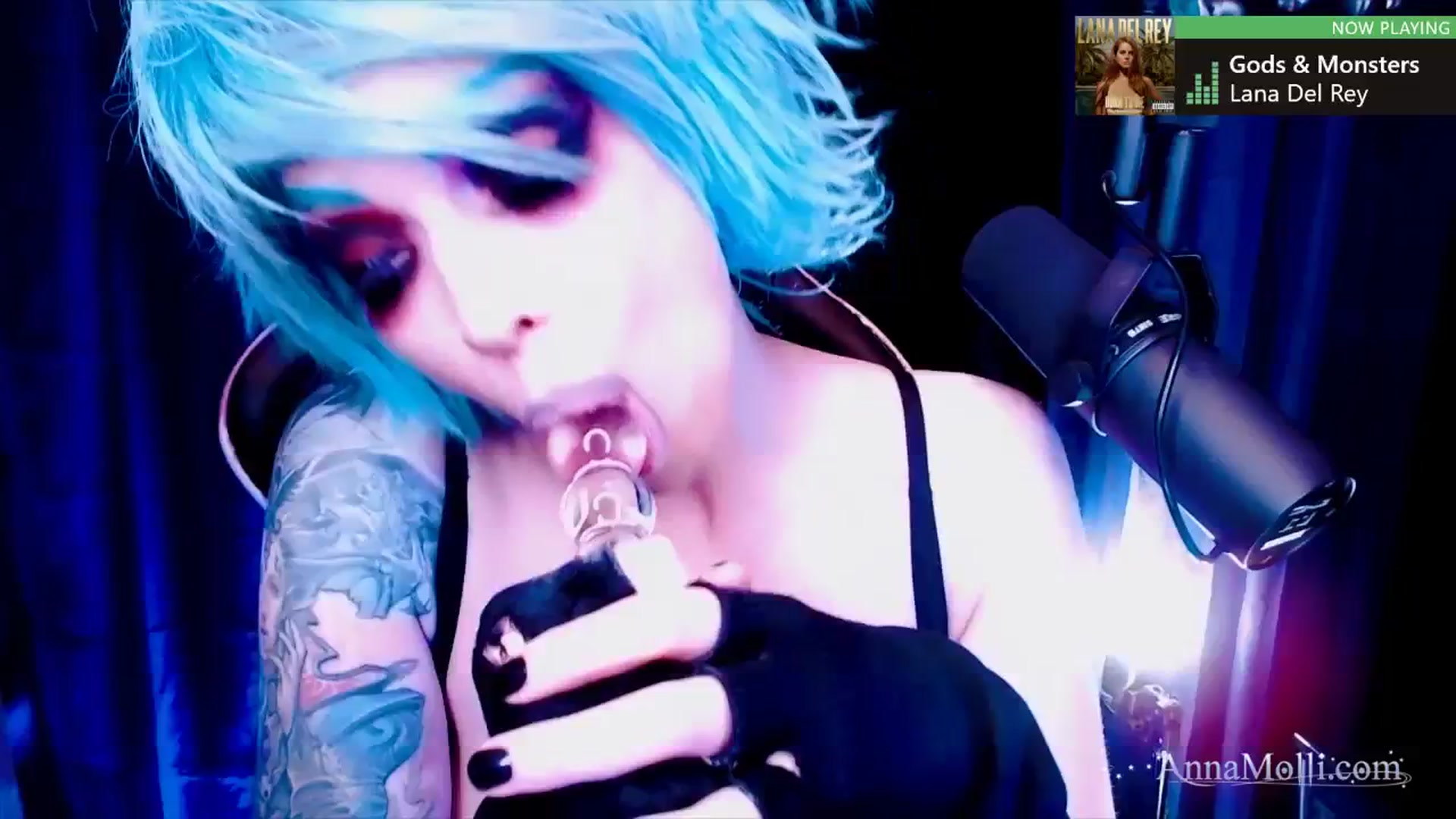 Gallery image thumbnail from AnnaMolli's myfreecams stream on, 10/14/2023, 04:02 image 15 of 20