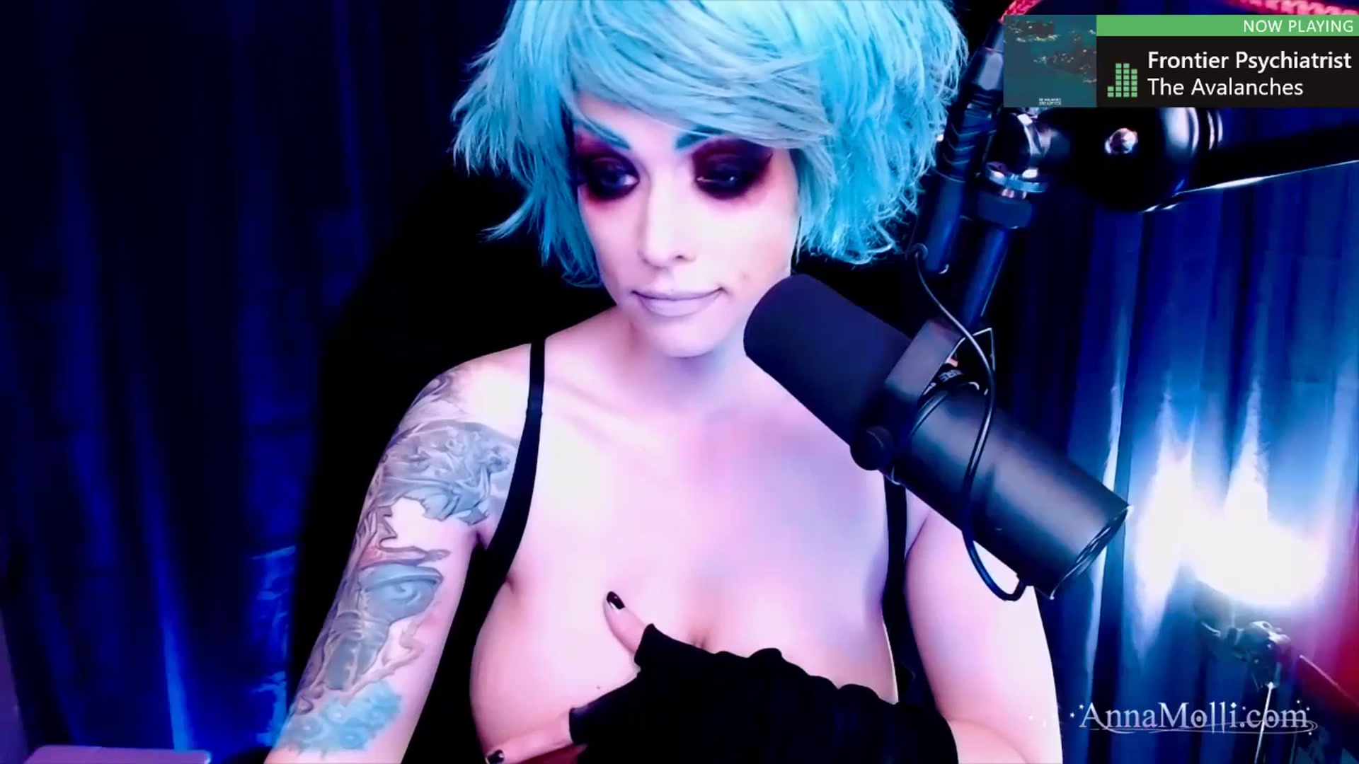 Gallery image thumbnail from AnnaMolli's myfreecams stream on, 10/20/2023, 03:16 image 10 of 20