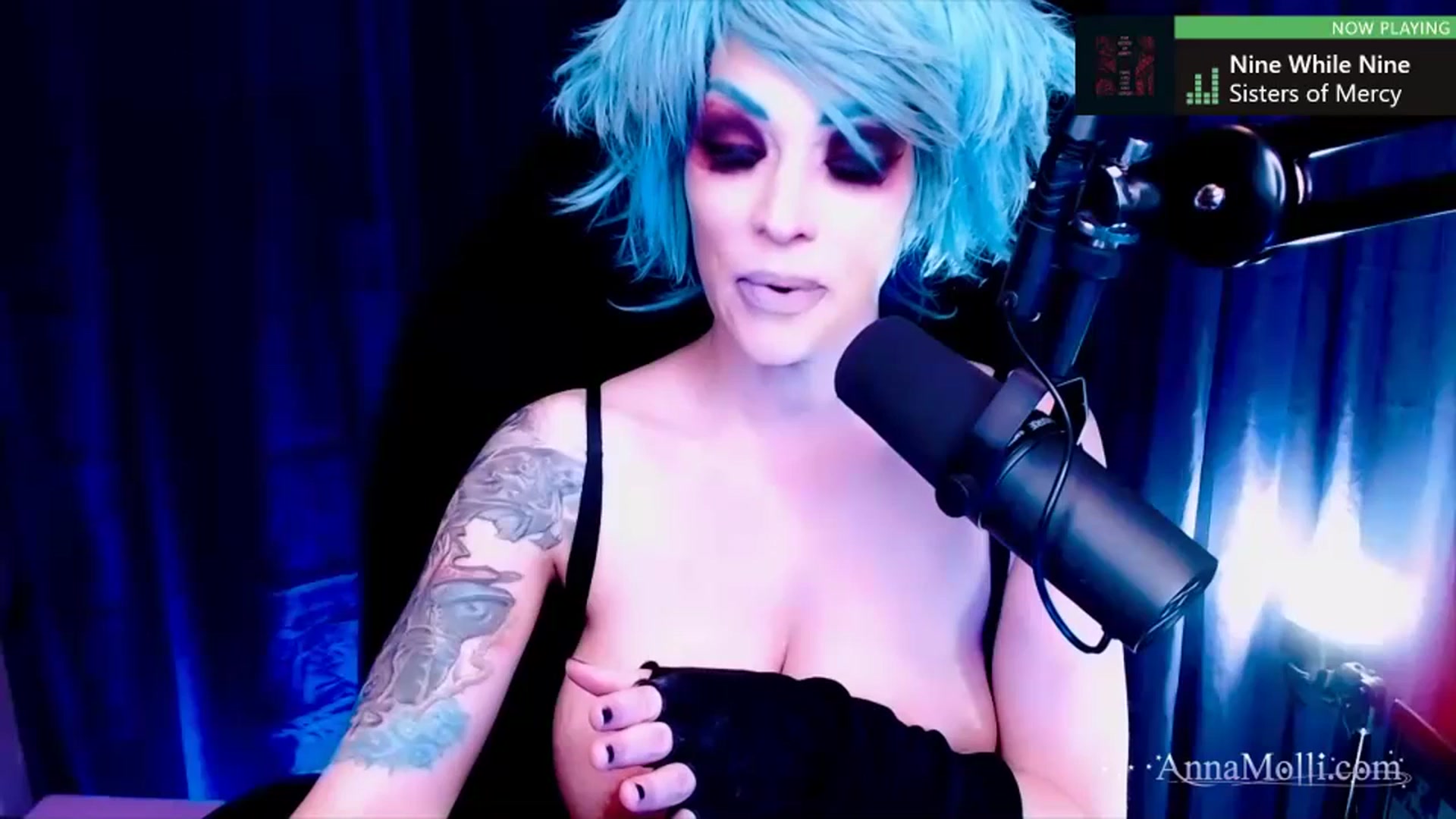 Gallery image thumbnail from AnnaMolli's myfreecams stream on, 10/20/2023, 03:16 image 1 of 20