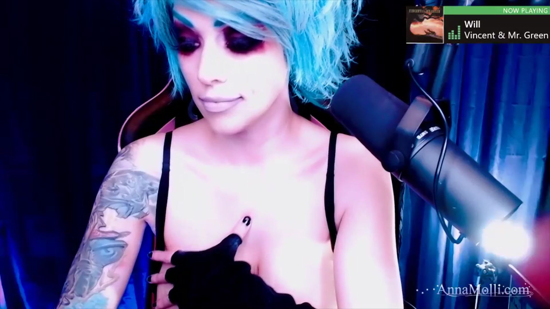 Gallery image thumbnail from AnnaMolli's myfreecams stream on, 10/21/2023, 02:39 image 14 of 20