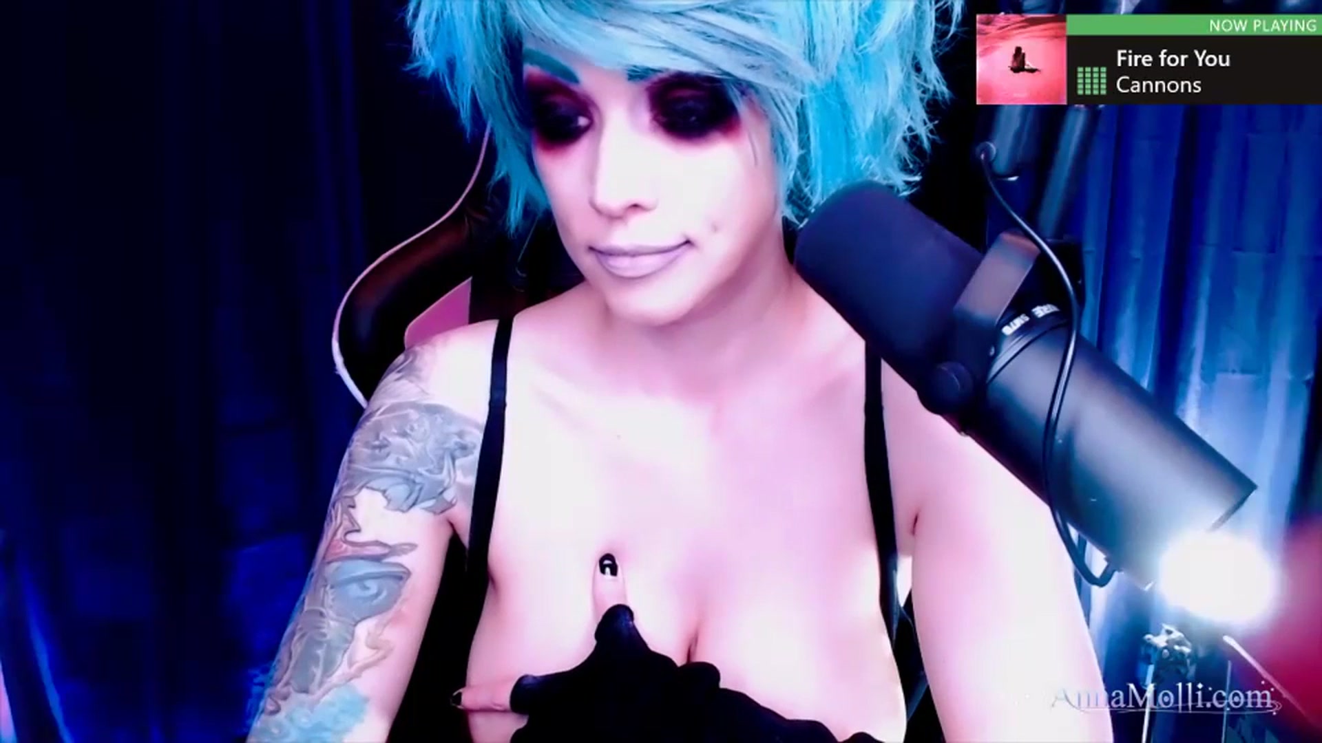 Gallery image thumbnail from AnnaMolli's myfreecams stream on, 10/21/2023, 02:39 image 3 of 20