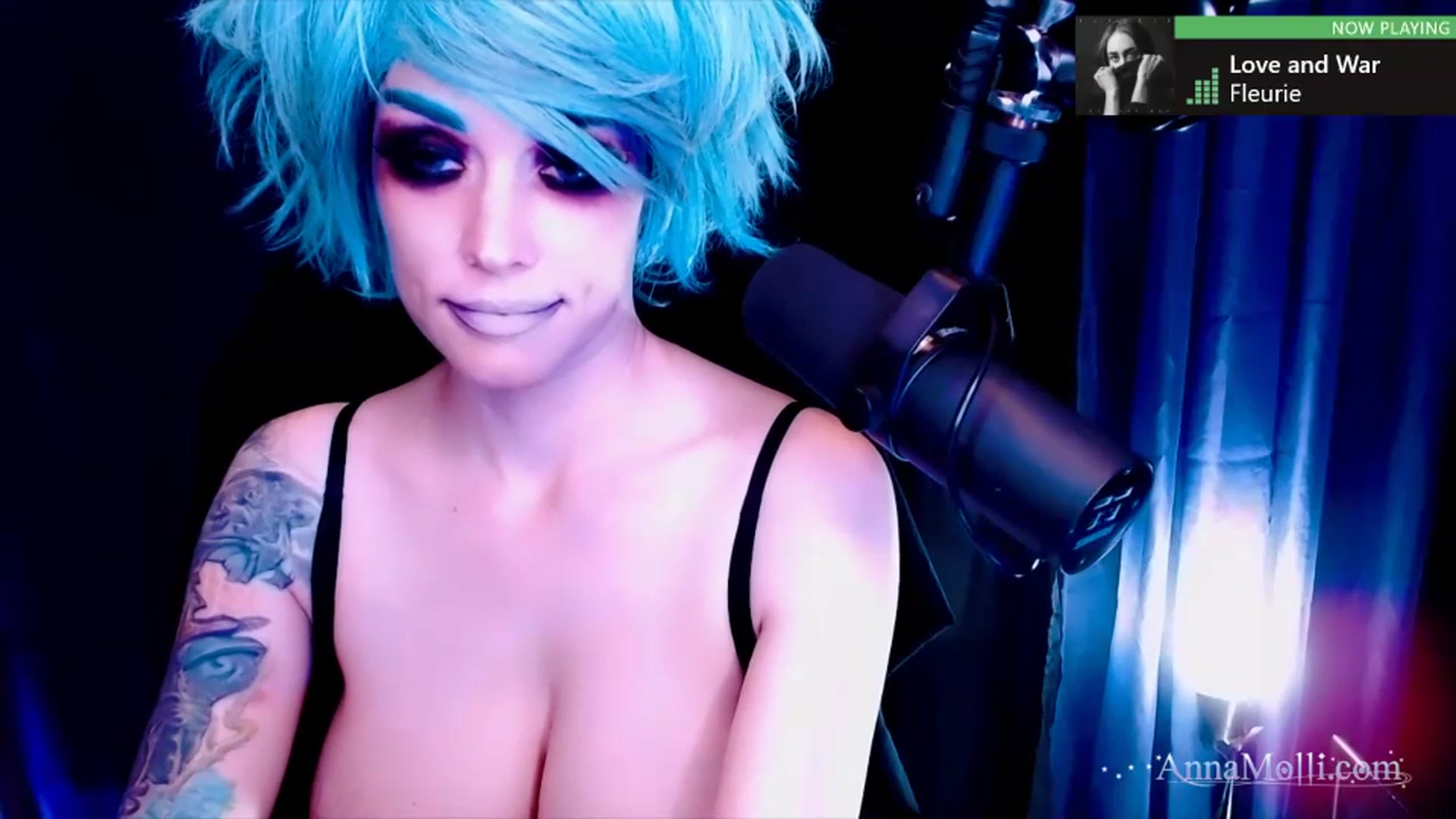 Gallery image thumbnail from AnnaMolli's myfreecams stream on, 10/22/2023, 02:34 image 16 of 20