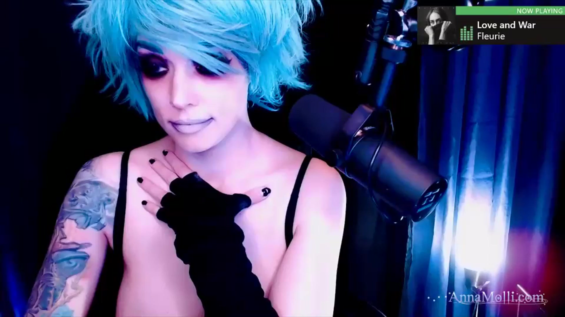 Gallery image thumbnail from AnnaMolli's myfreecams stream on, 10/22/2023, 02:34 image 15 of 20