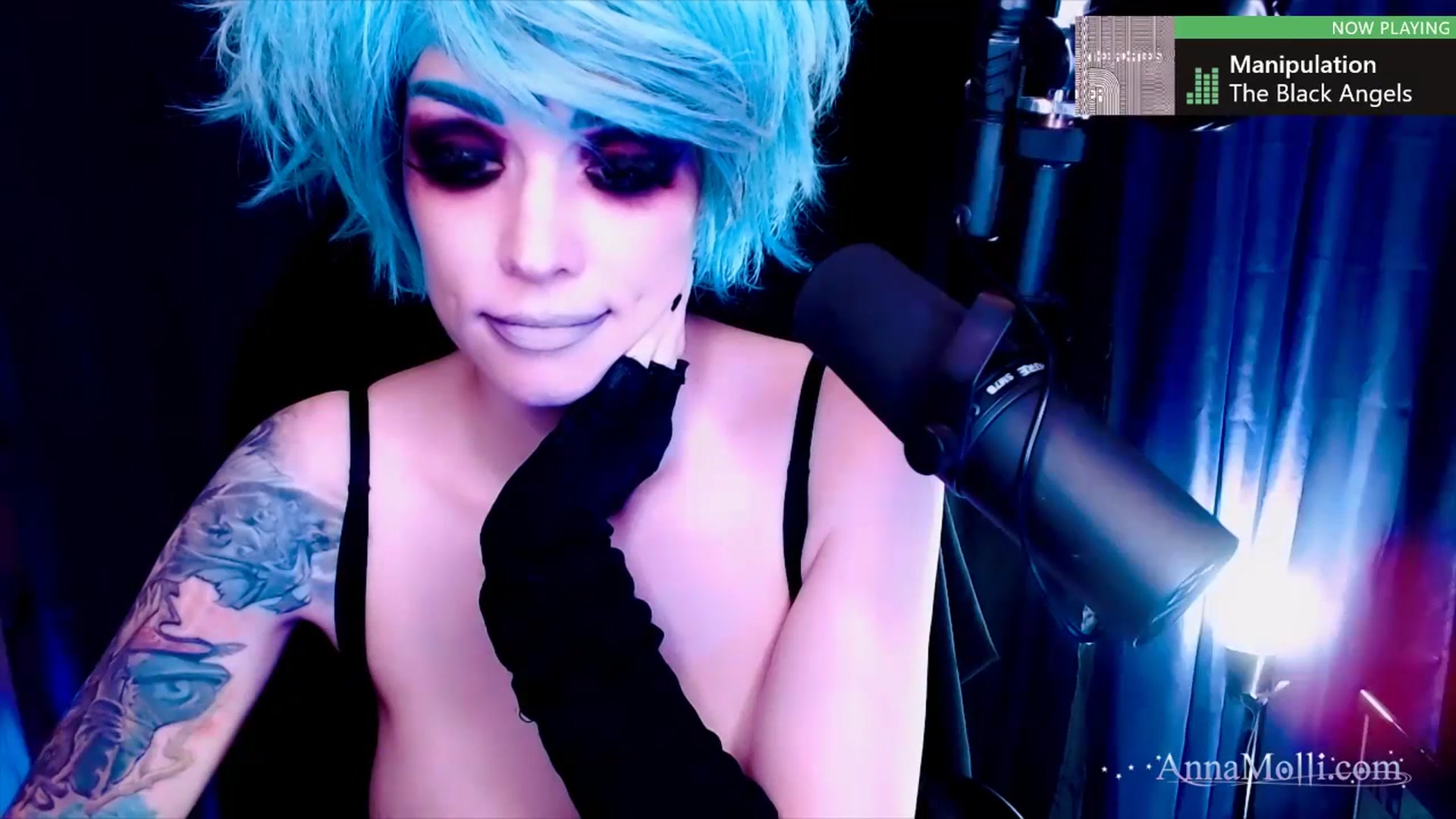 Gallery image thumbnail from AnnaMolli's myfreecams stream on, 10/22/2023, 04:02 image 14 of 20
