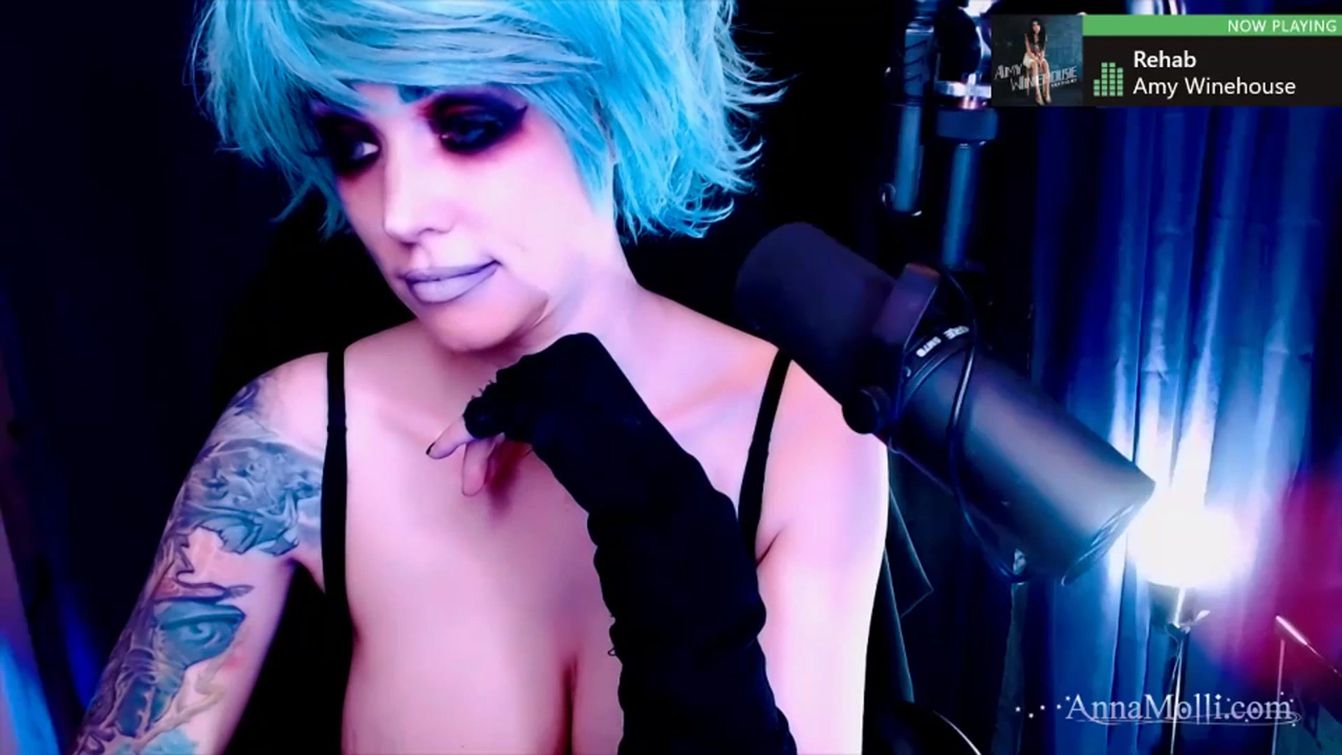 Gallery image thumbnail from AnnaMolli's myfreecams stream on, 10/22/2023, 04:02 image 11 of 20