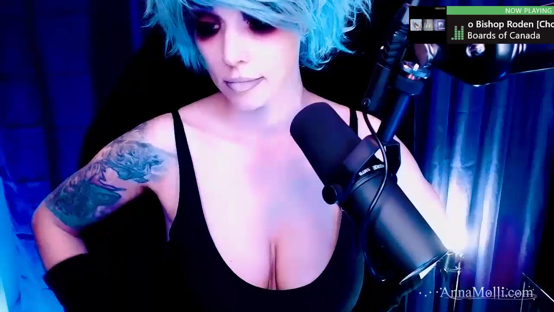 Gallery image thumbnail from AnnaMolli's myfreecams stream on, 10/24/2023, 03:48 image 2 of 20