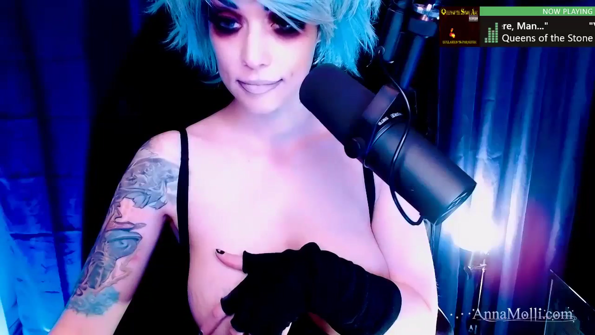 Gallery image thumbnail from AnnaMolli's myfreecams stream on, 10/24/2023, 03:48 image 15 of 20