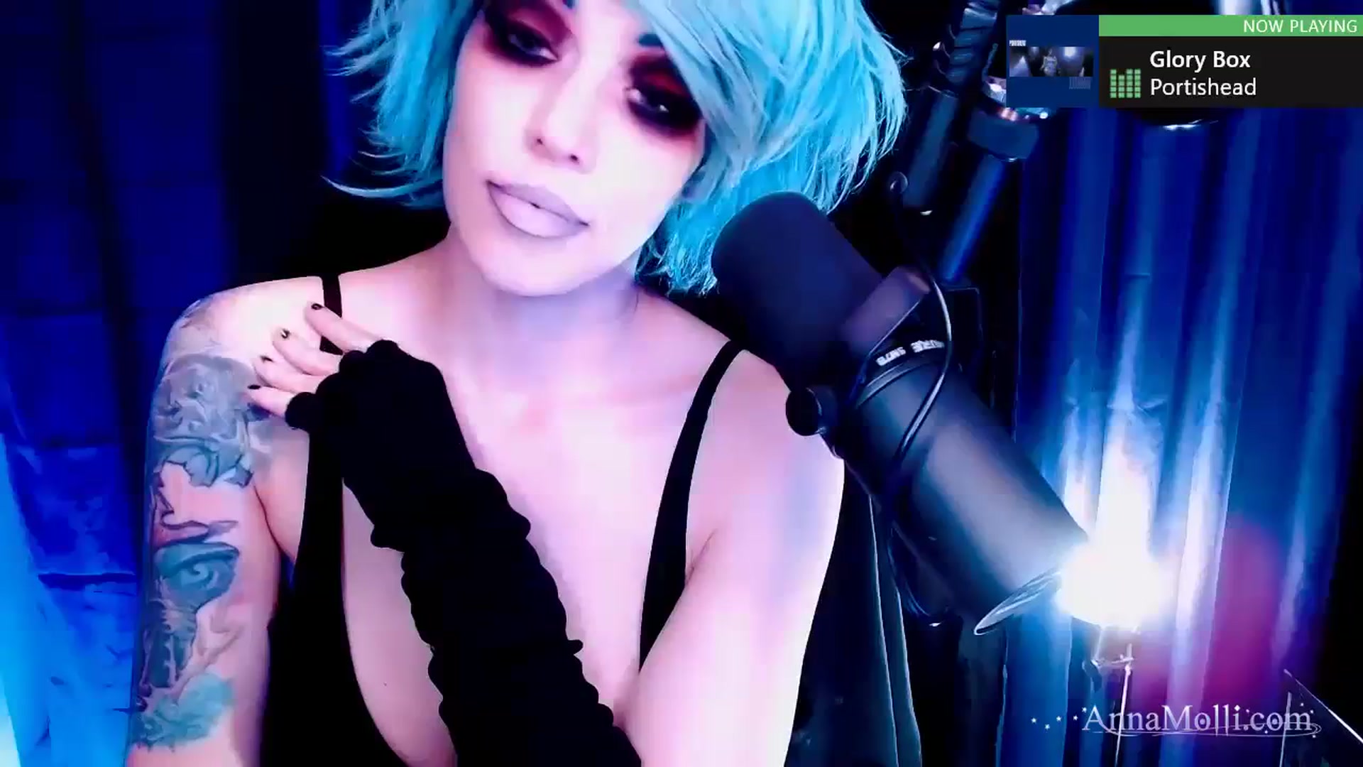 Gallery image thumbnail from AnnaMolli's myfreecams stream on, 10/24/2023, 03:48 image 4 of 20
