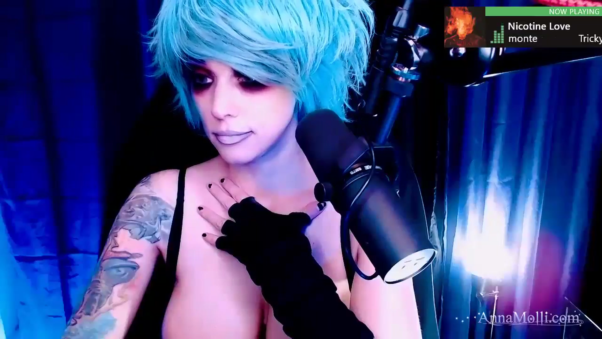 Gallery image thumbnail from AnnaMolli's myfreecams stream on, 10/24/2023, 03:48 image 8 of 20