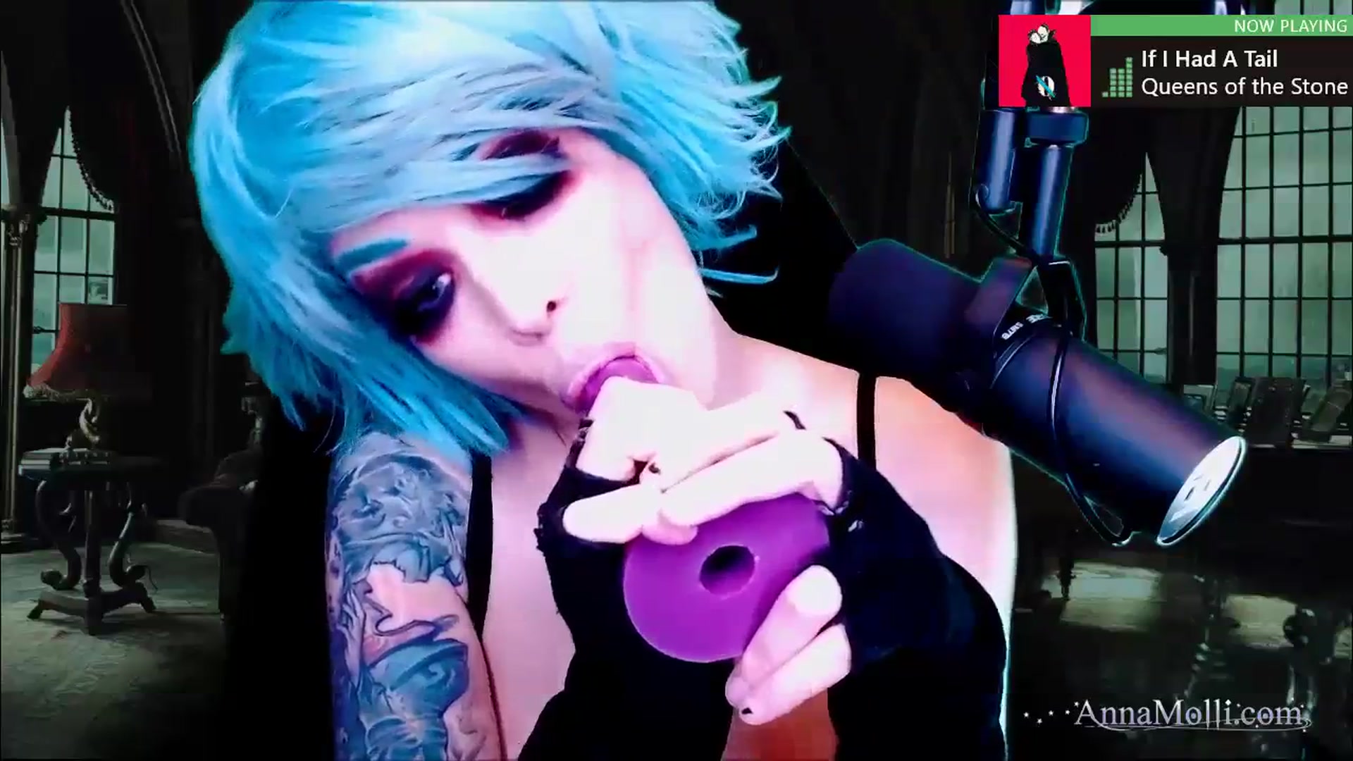 Gallery image thumbnail from AnnaMolli's myfreecams stream on, 11/01/2023, 03:28 image 11 of 20