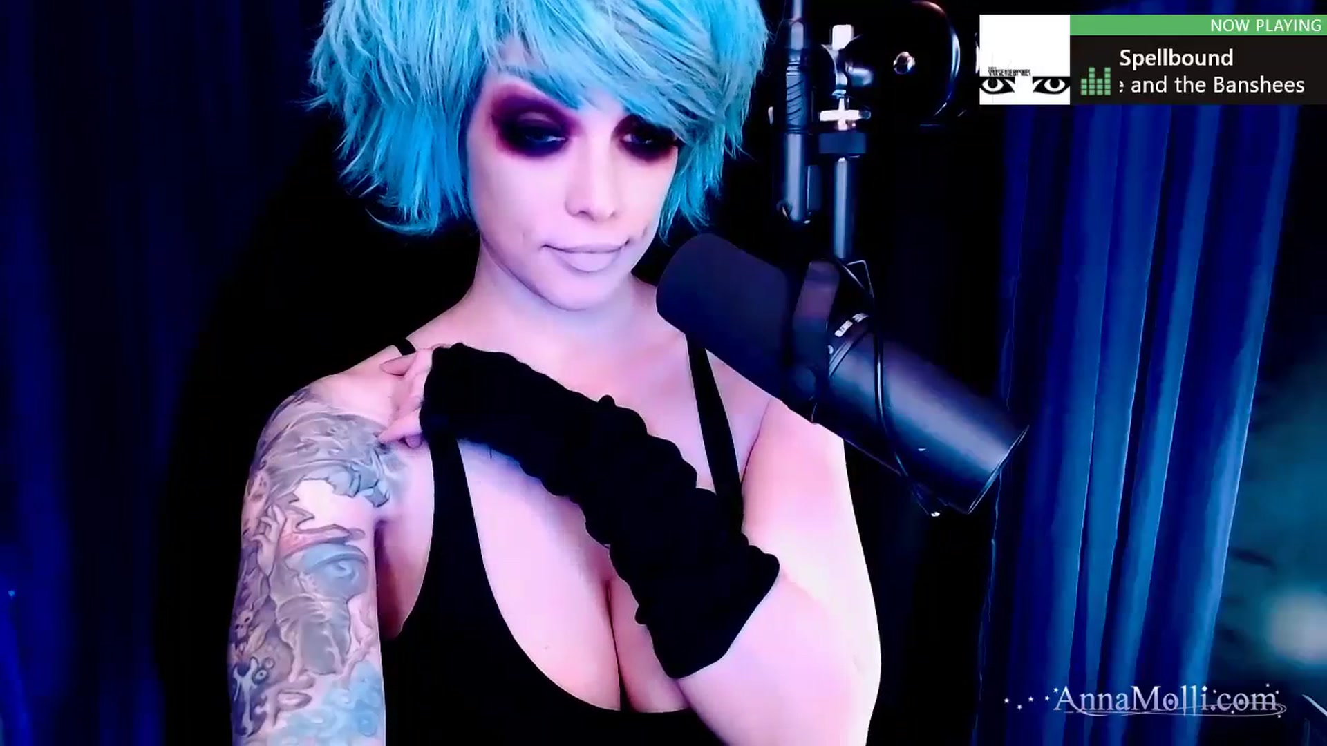 Gallery image thumbnail from AnnaMolli's myfreecams stream on, 11/02/2023, 02:25 image 13 of 20