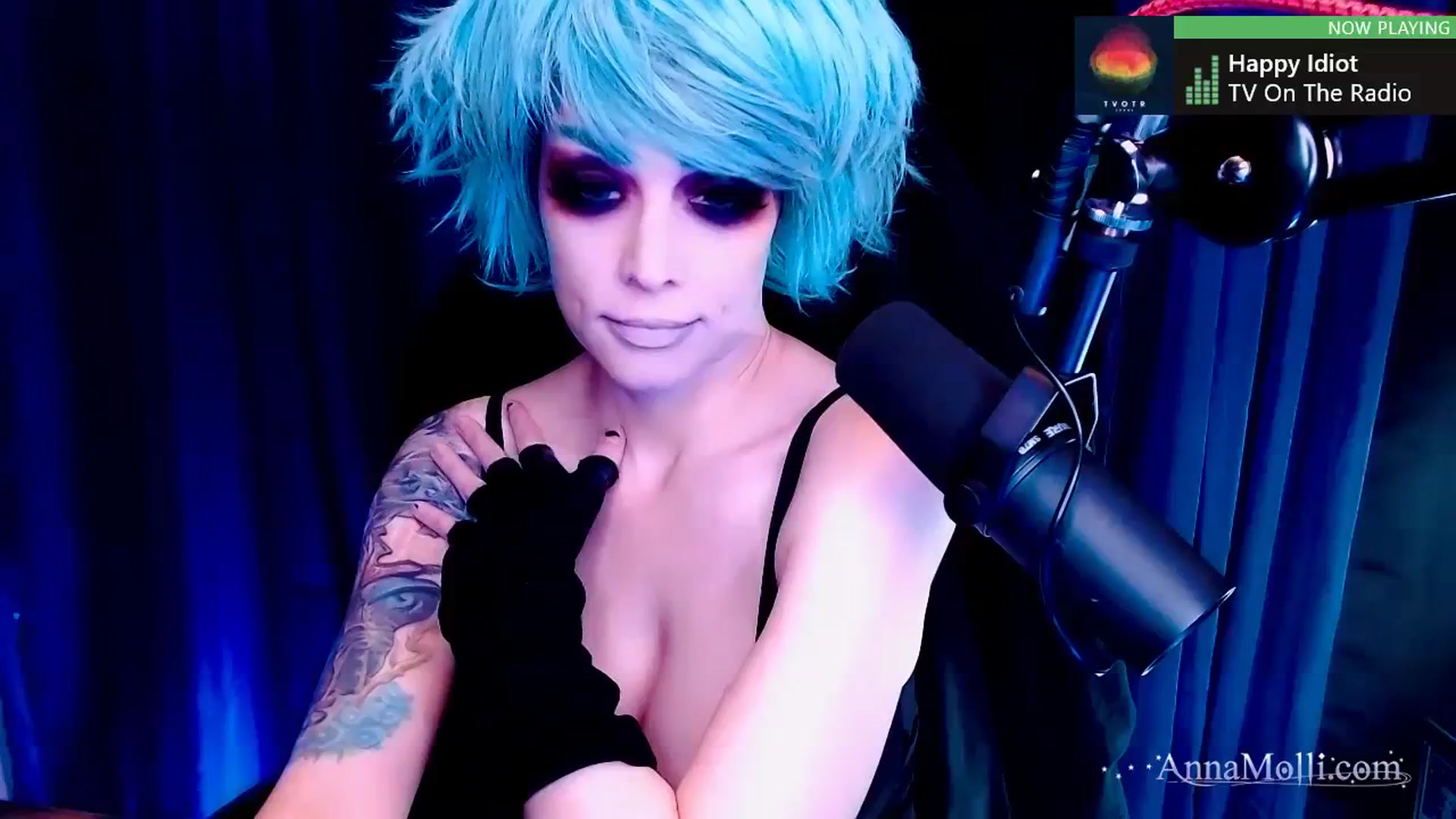 Gallery image thumbnail from AnnaMolli's myfreecams stream on, 11/02/2023, 02:25 image 1 of 20