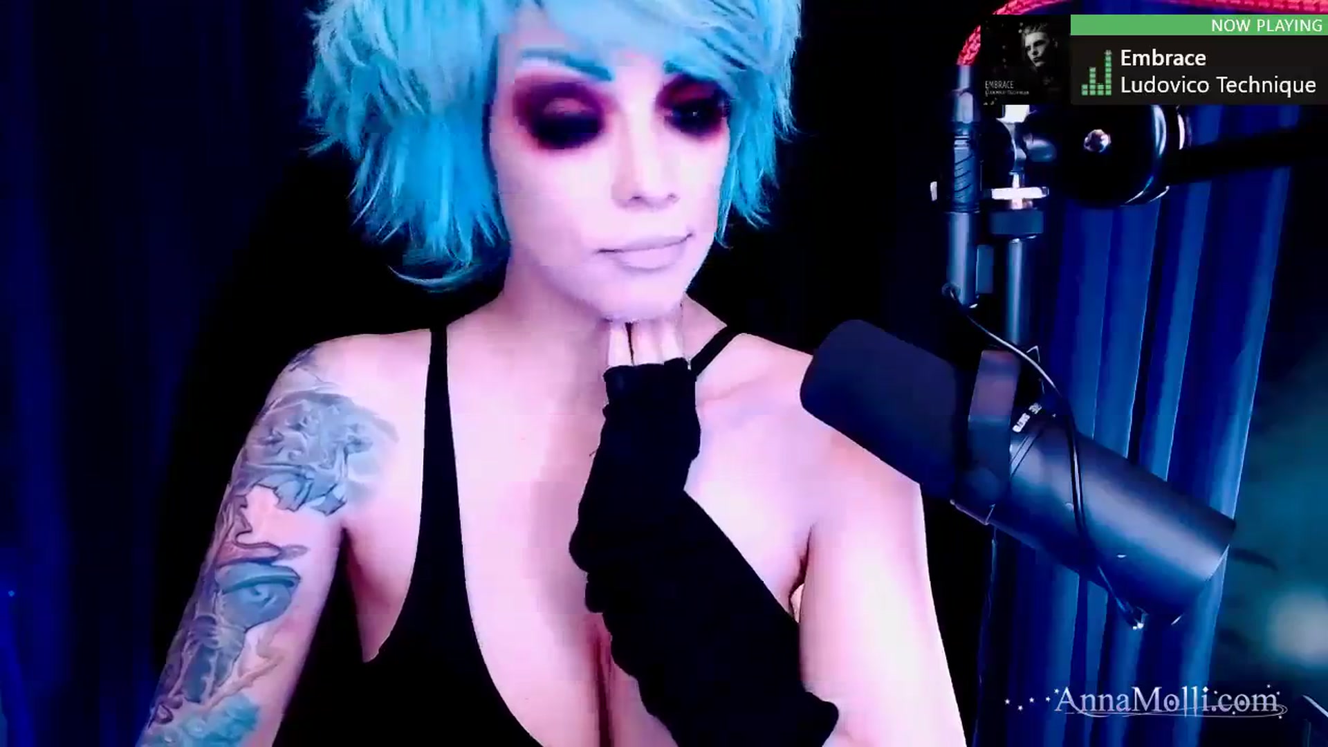 Gallery image thumbnail from AnnaMolli's myfreecams stream on, 11/02/2023, 02:25 image 12 of 20