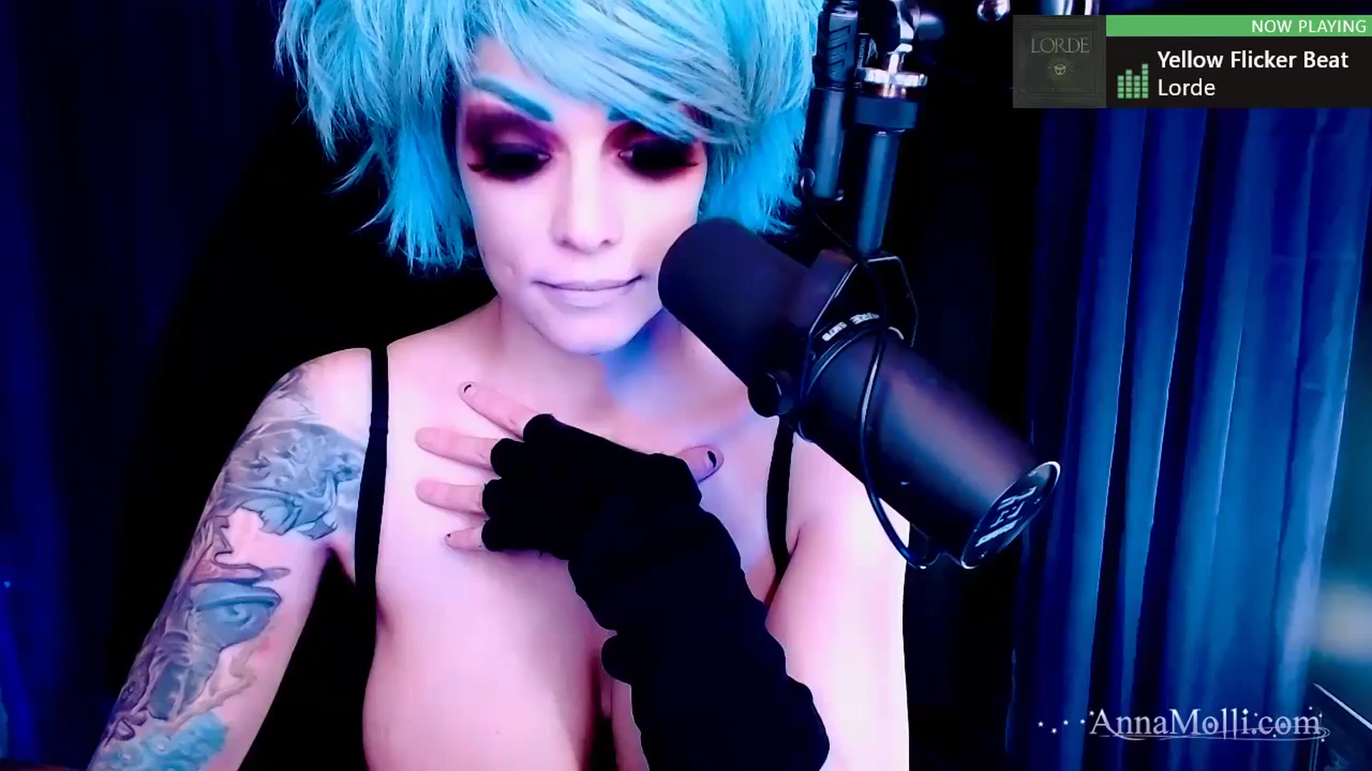 Gallery image thumbnail from AnnaMolli's myfreecams stream on, 11/02/2023, 03:45 image 19 of 20