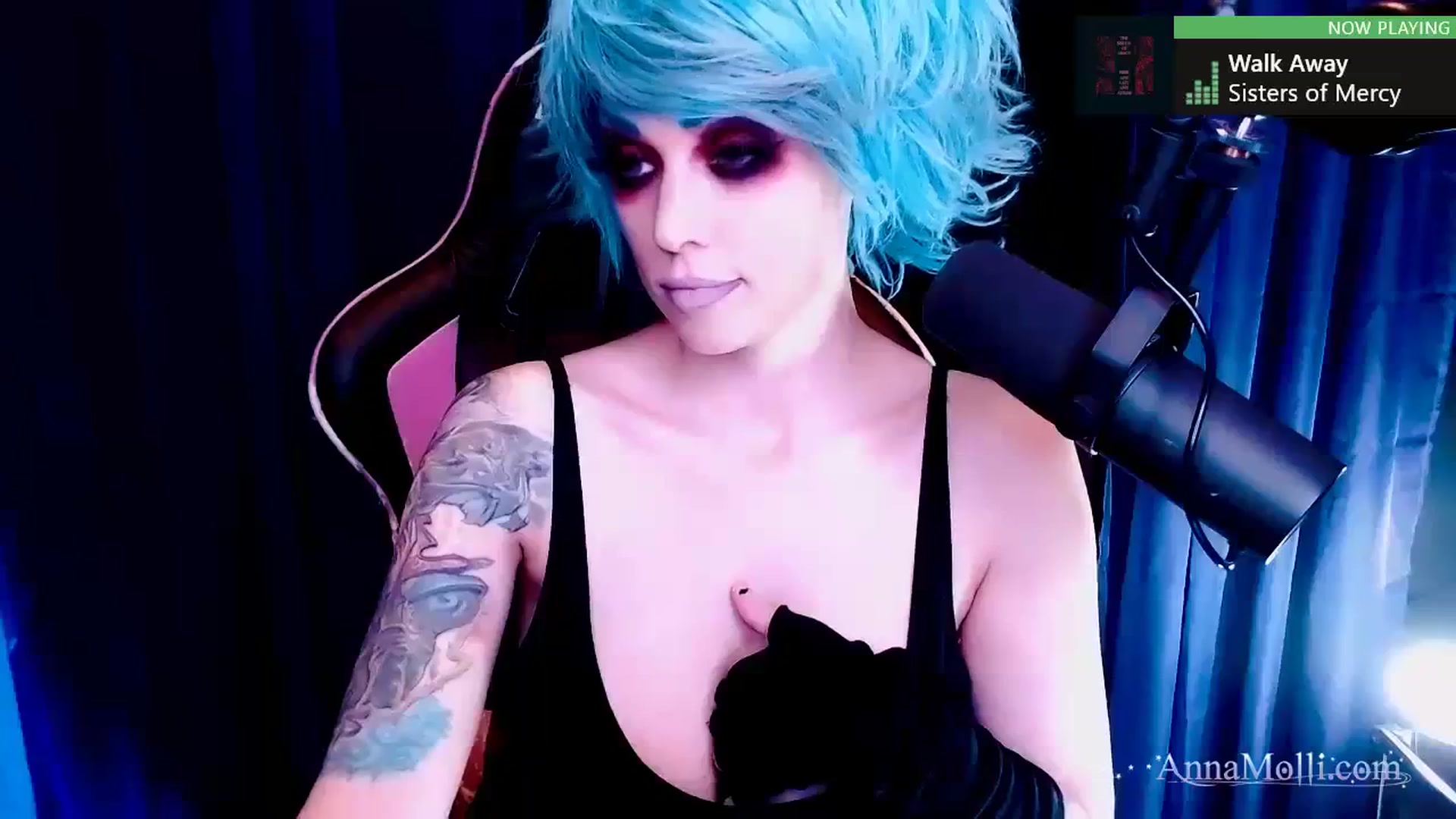 Gallery image thumbnail from AnnaMolli's myfreecams stream on, 11/04/2023, 02:22 image 7 of 20