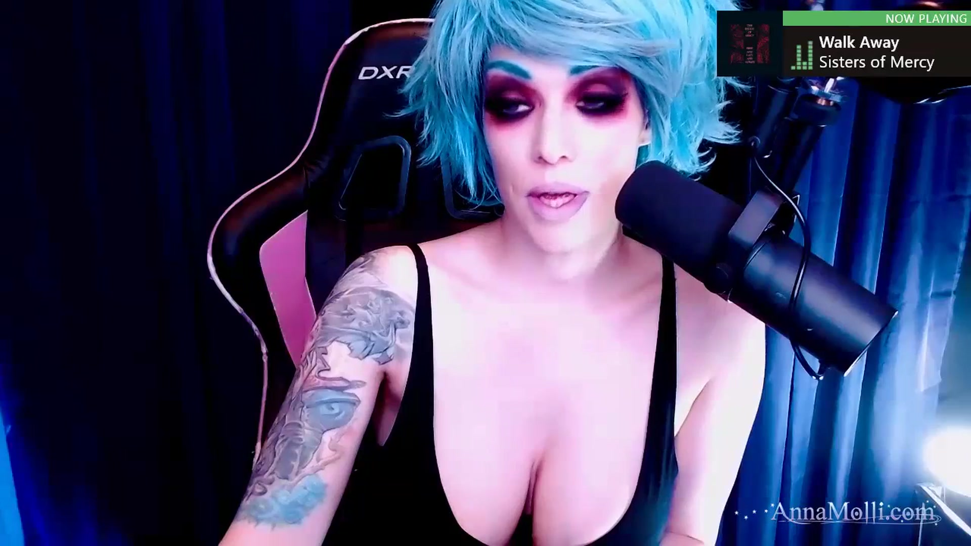 Gallery image thumbnail from AnnaMolli's myfreecams stream on, 11/04/2023, 02:22 image 6 of 20