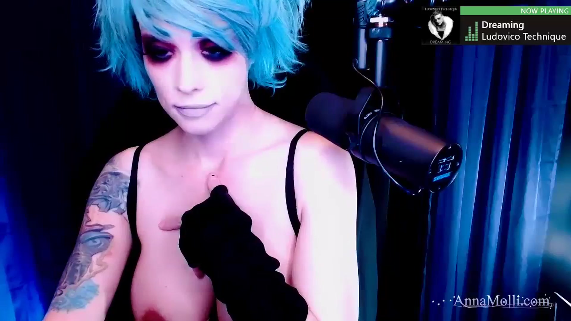 Gallery image thumbnail from AnnaMolli's myfreecams stream on, 11/11/2023, 05:02 image 3 of 20