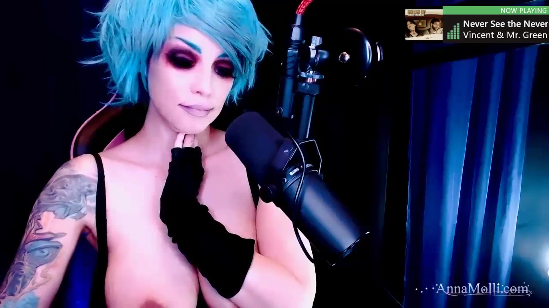 Gallery image thumbnail from AnnaMolli's myfreecams stream on, 11/15/2023, 04:38 image 18 of 20