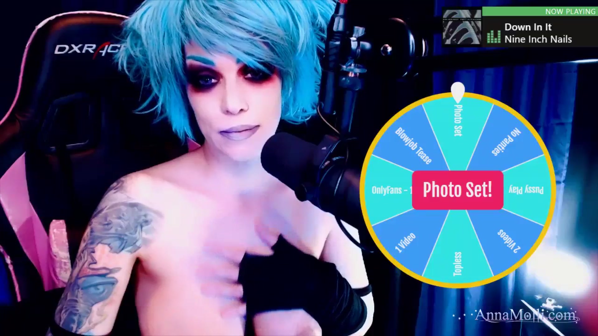 Gallery image thumbnail from AnnaMolli's myfreecams stream on, 11/19/2023, 04:21 image 15 of 20
