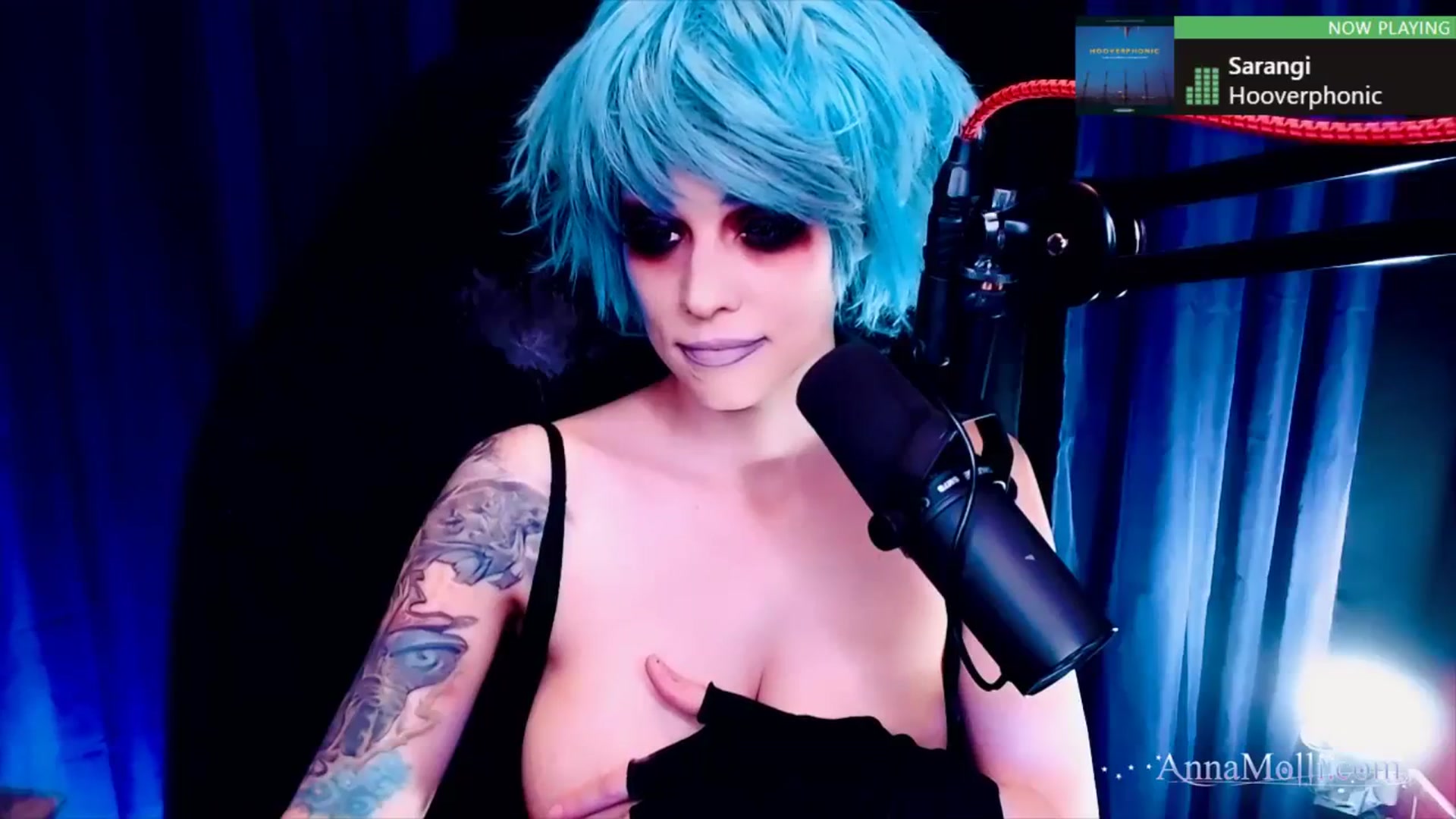 Gallery image thumbnail from AnnaMolli's myfreecams stream on, 11/20/2023, 04:07 image 19 of 20