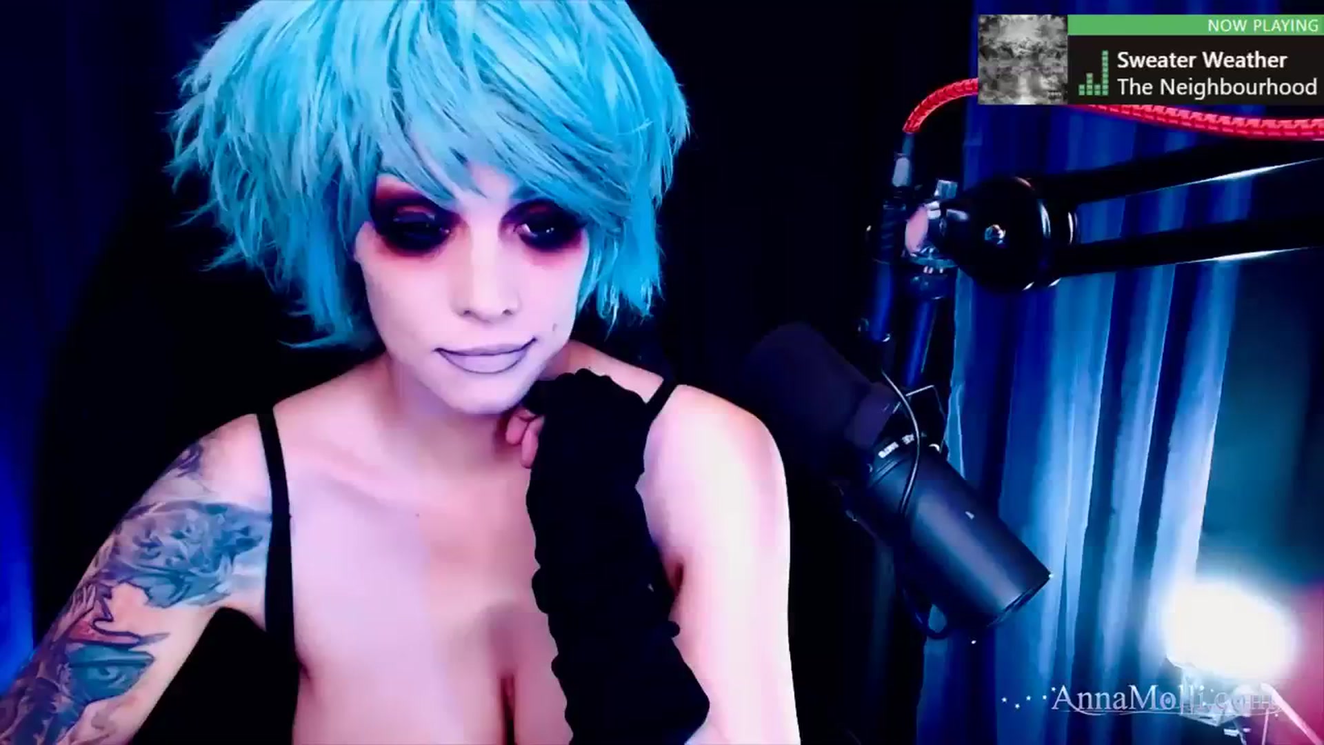 Gallery image thumbnail from AnnaMolli's myfreecams stream on, 11/20/2023, 05:03 image 7 of 20