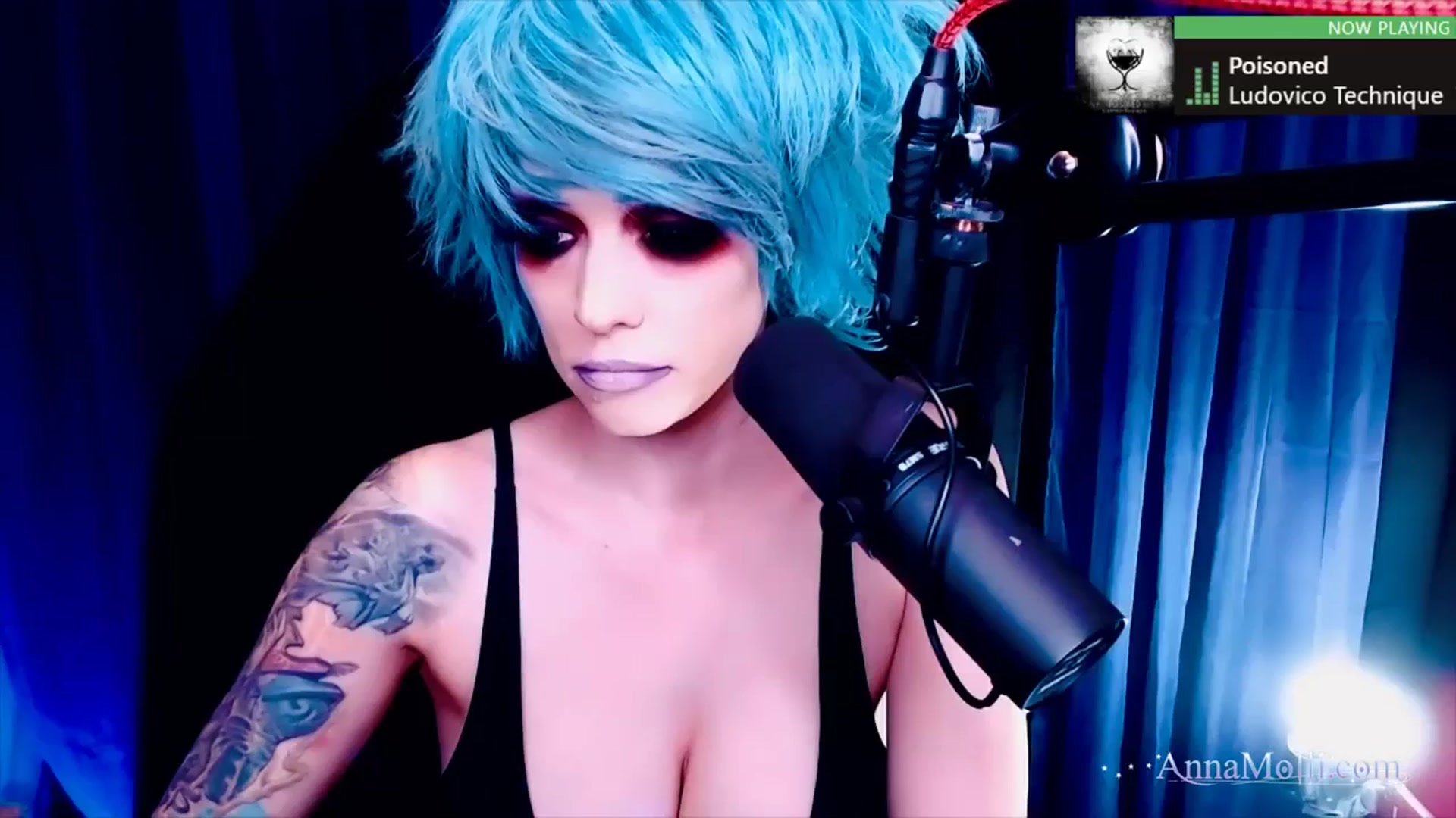 Gallery image thumbnail from AnnaMolli's myfreecams stream on, 11/21/2023, 05:05 image 1 of 20