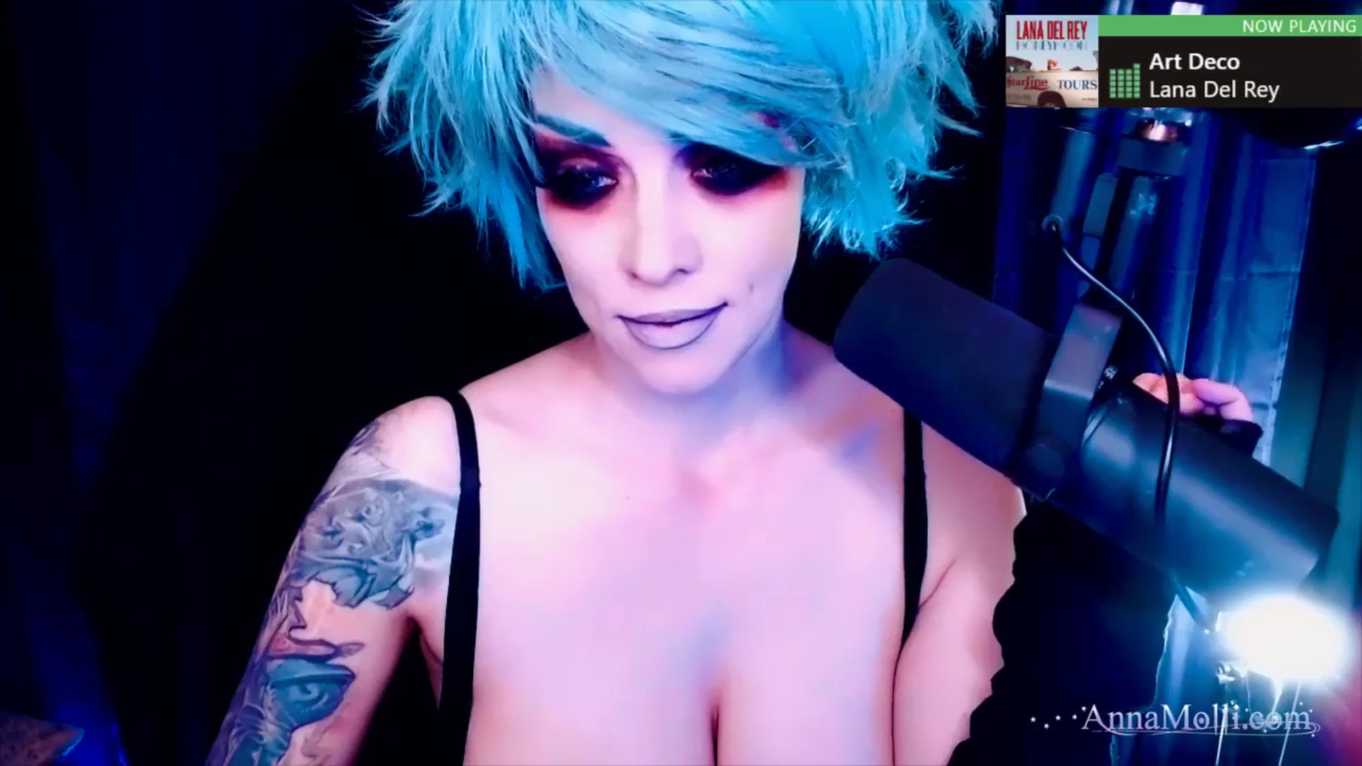 Gallery image thumbnail from AnnaMolli's myfreecams stream on, 12/06/2023, 05:05 image 19 of 20