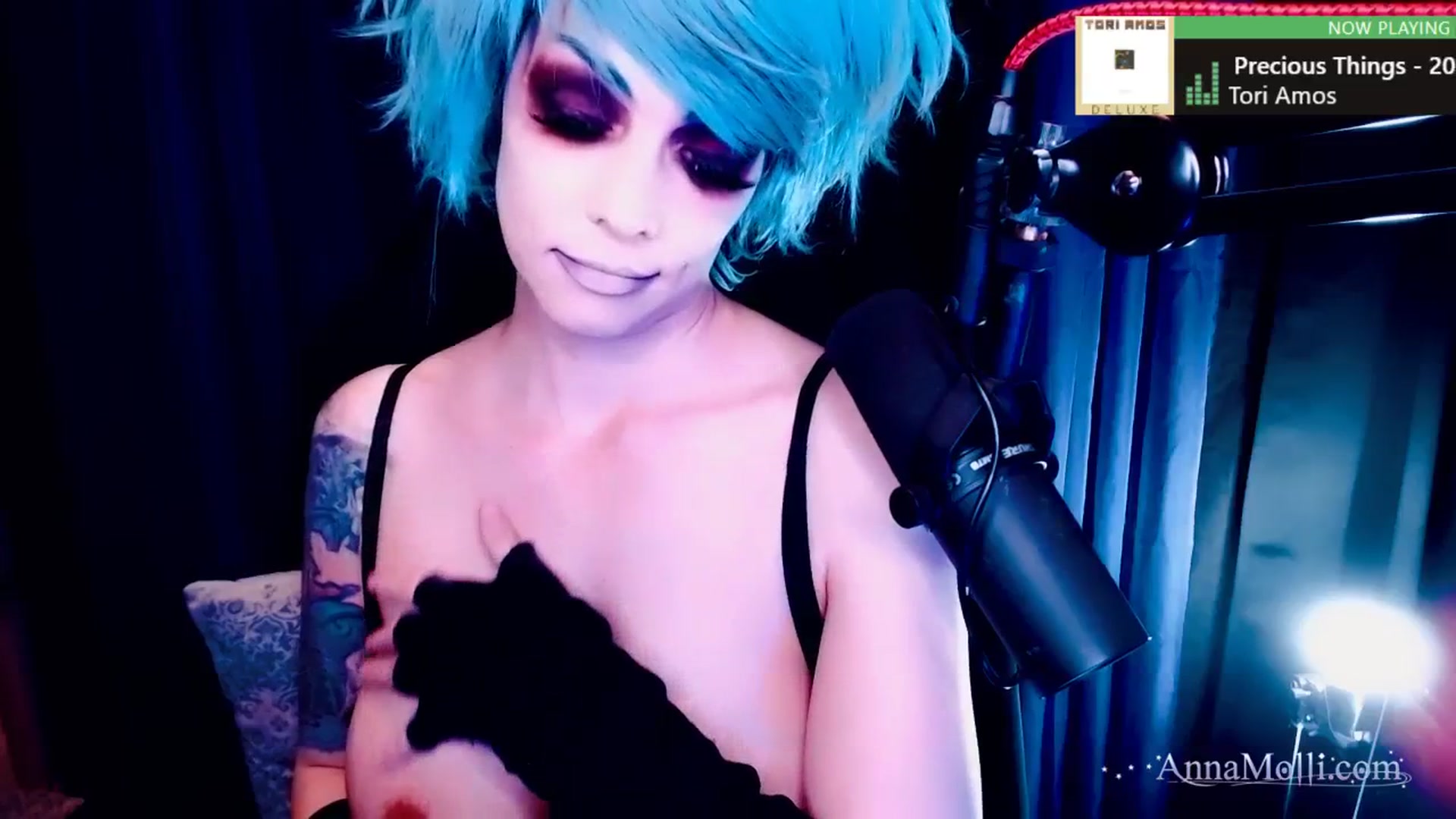 Gallery image thumbnail from AnnaMolli's myfreecams stream on, 12/07/2023, 05:02 image 15 of 20