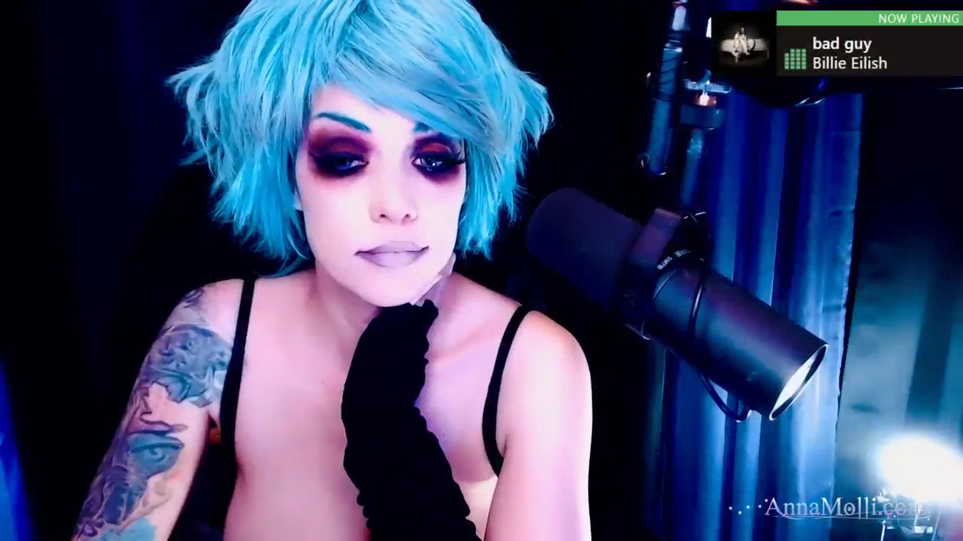 Gallery image thumbnail from AnnaMolli's myfreecams stream on, 12/08/2023, 05:05 image 19 of 20