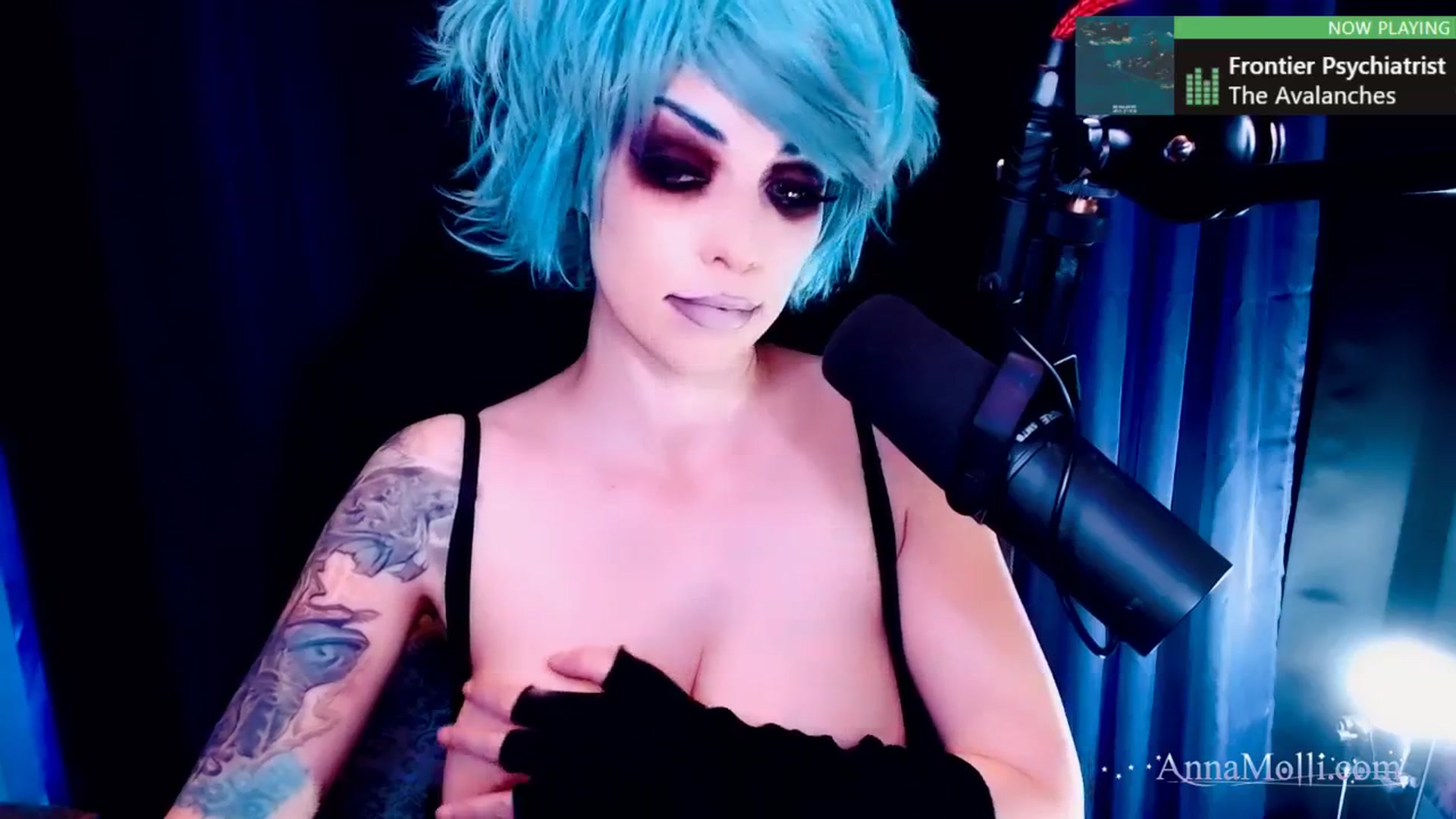 Gallery image thumbnail from AnnaMolli's myfreecams stream on, 12/08/2023, 05:05 image 2 of 20