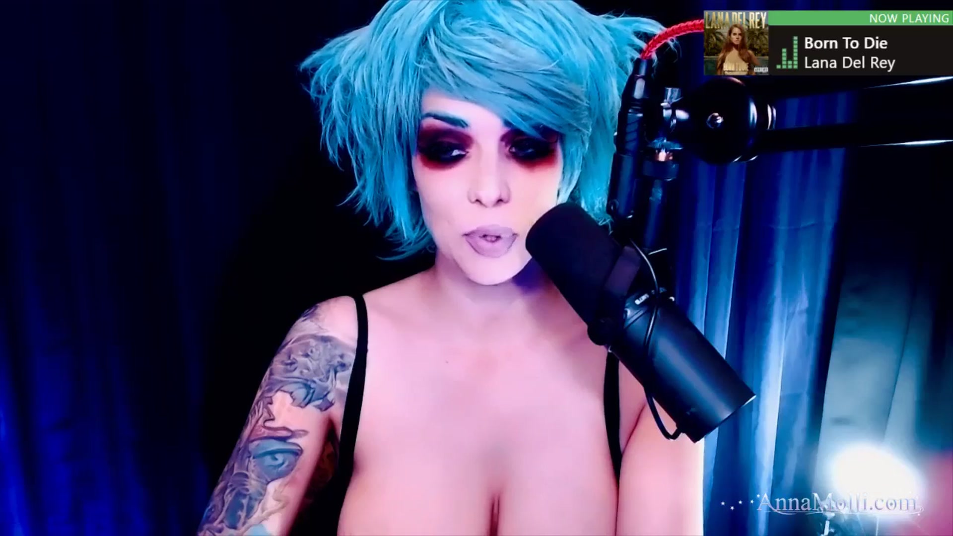 Gallery image thumbnail from AnnaMolli's myfreecams stream on, 12/14/2023, 04:52 image 2 of 20