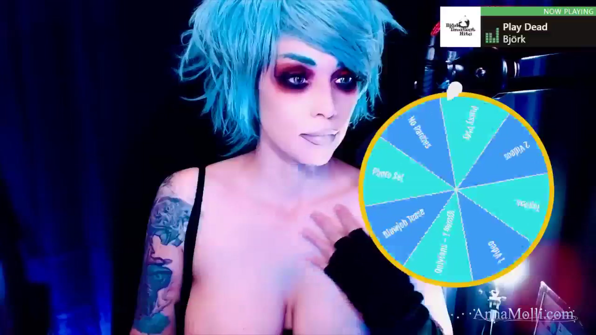 Gallery image thumbnail from AnnaMolli's myfreecams stream on, 12/27/2023, 08:38 image 14 of 20
