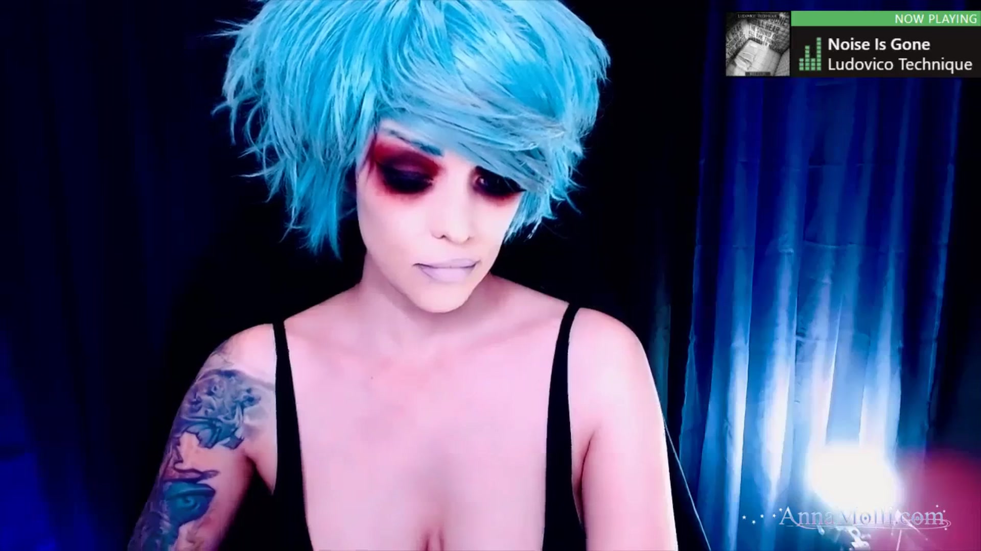 Gallery image thumbnail from AnnaMolli's myfreecams stream on, 12/28/2023, 04:46 image 2 of 20