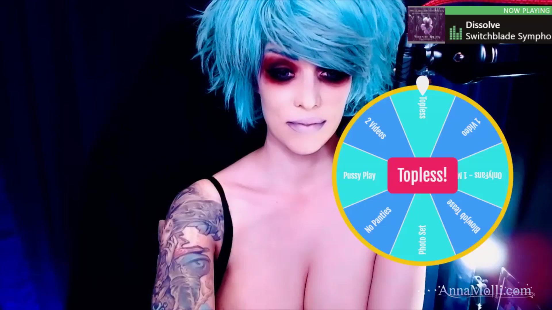 Gallery image thumbnail from AnnaMolli's myfreecams stream on, 12/28/2023, 04:46 image 16 of 20