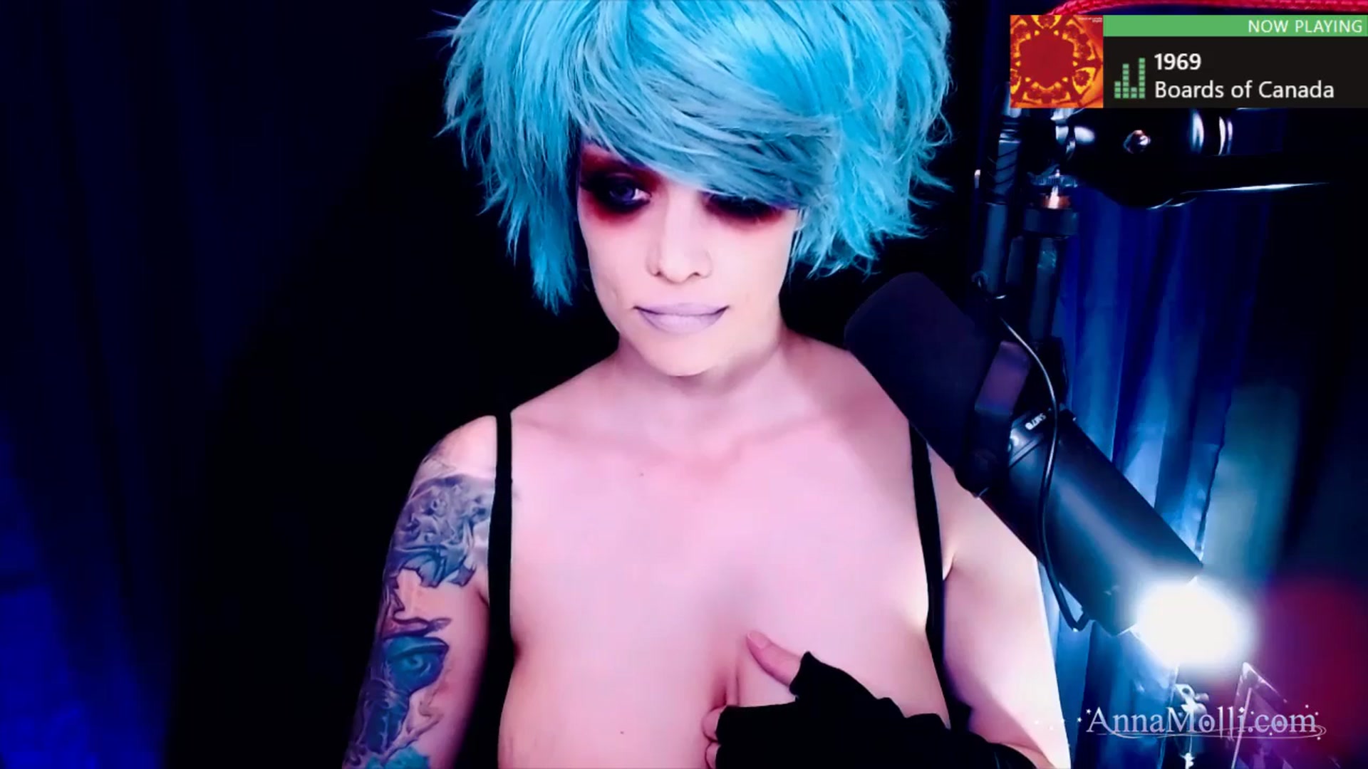 Gallery image thumbnail from AnnaMolli's myfreecams stream on, 12/28/2023, 04:46 image 15 of 20
