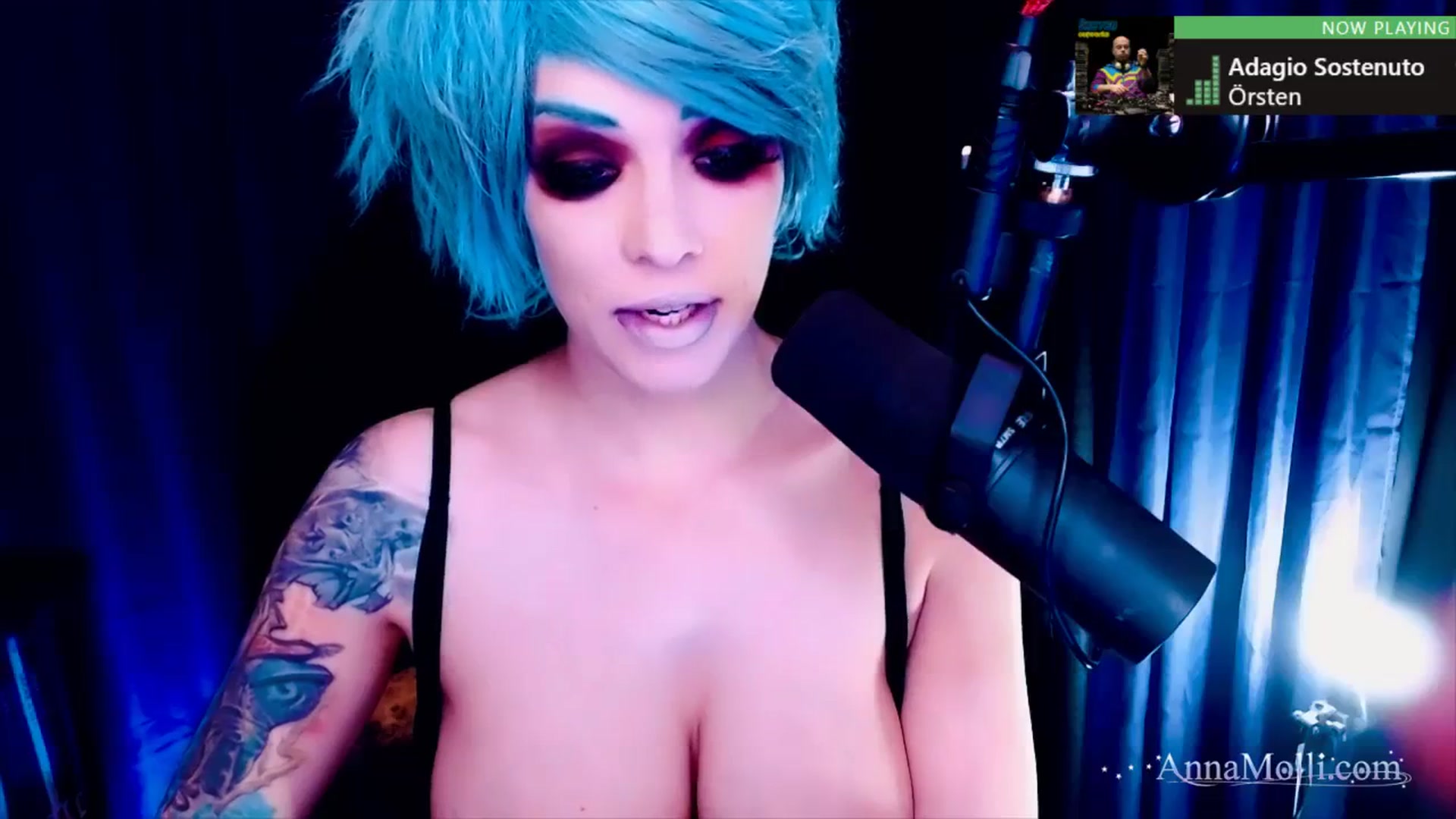 Gallery image thumbnail from AnnaMolli's myfreecams stream on, 01/07/2024, 07:16 image 20 of 20