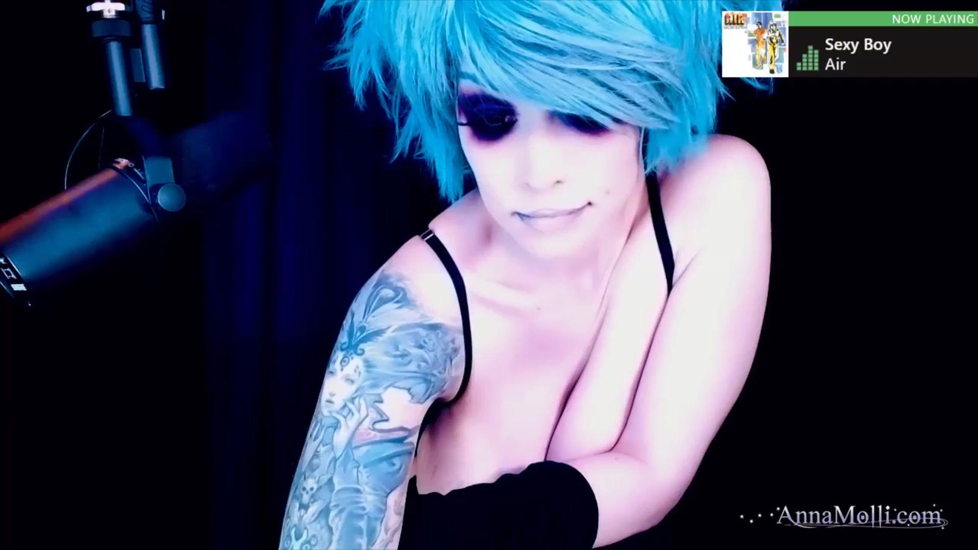 Gallery image thumbnail from AnnaMolli's myfreecams stream on, 02/10/2024, 05:05 image 9 of 20