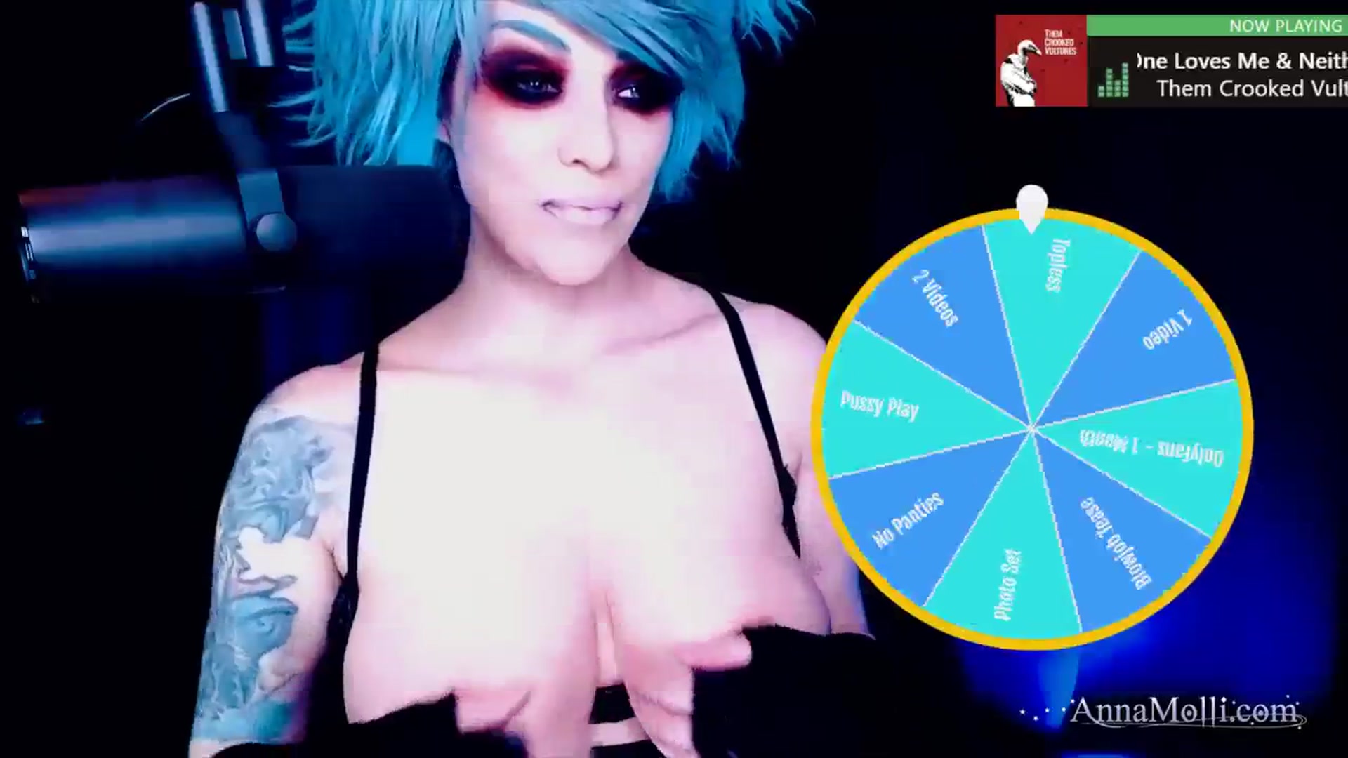 Gallery image thumbnail from AnnaMolli's myfreecams stream on, 02/15/2024, 05:00 image 13 of 20
