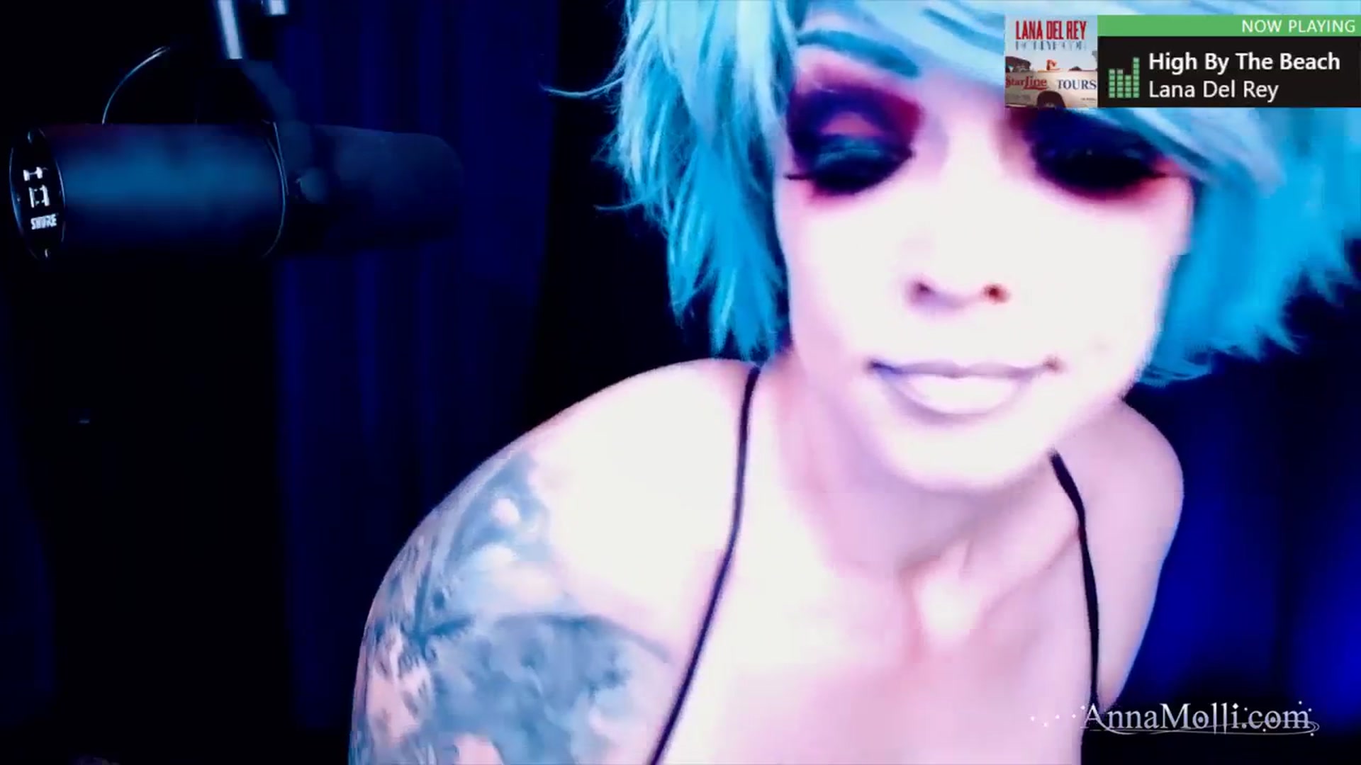 Gallery image thumbnail from AnnaMolli's myfreecams stream on, 02/17/2024, 05:08 image 16 of 20
