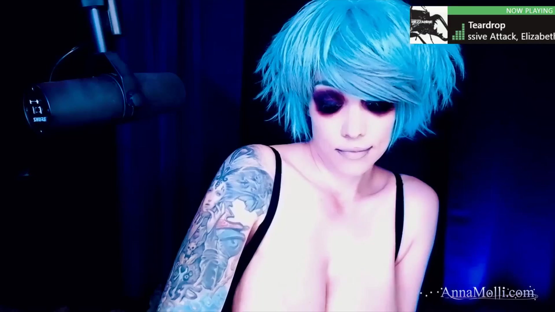 Gallery image thumbnail from AnnaMolli's myfreecams stream on, 03/19/2024, 03:32 image 5 of 20
