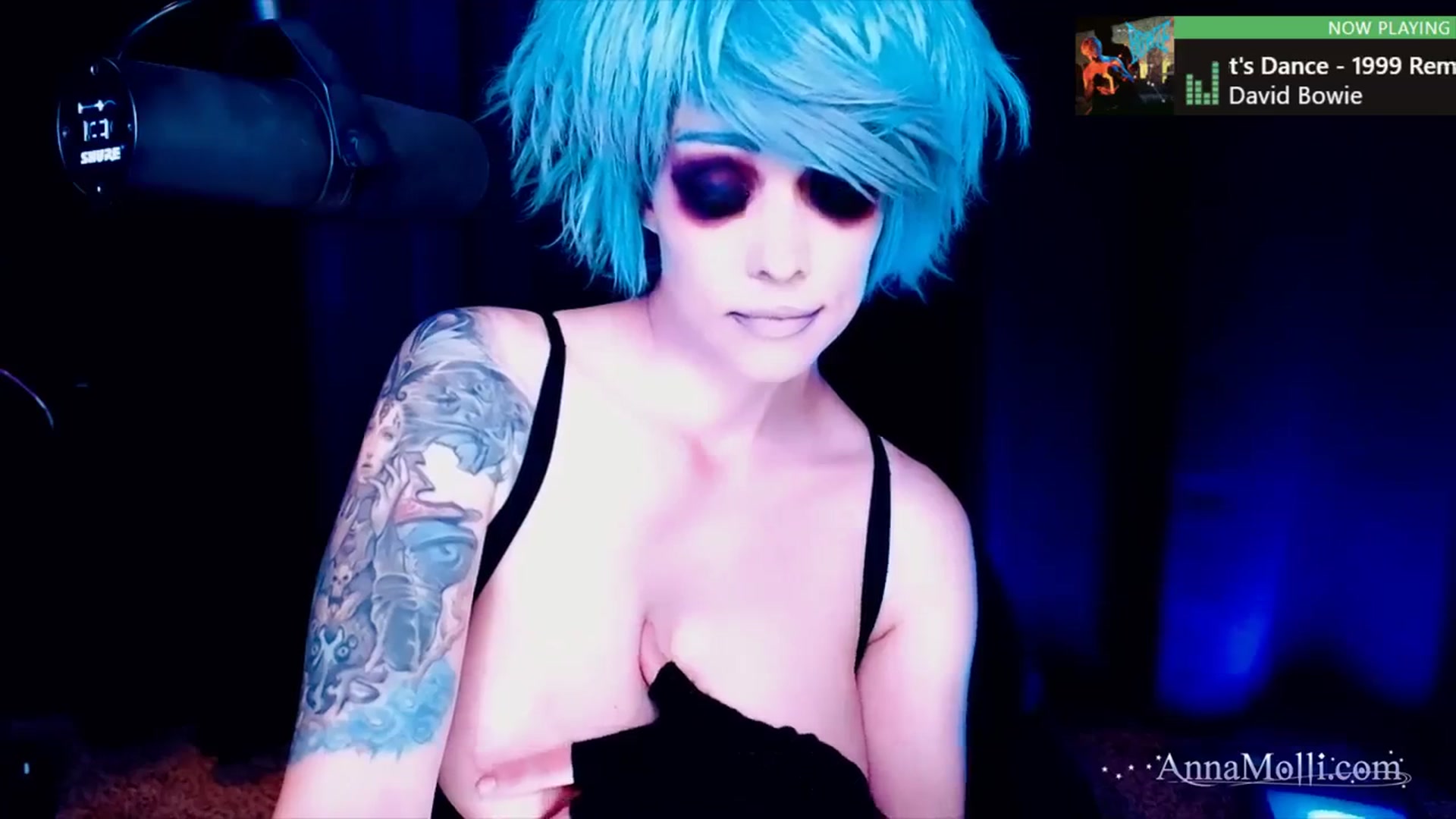 Gallery image thumbnail from AnnaMolli's myfreecams stream on, 03/19/2024, 04:05 image 20 of 20