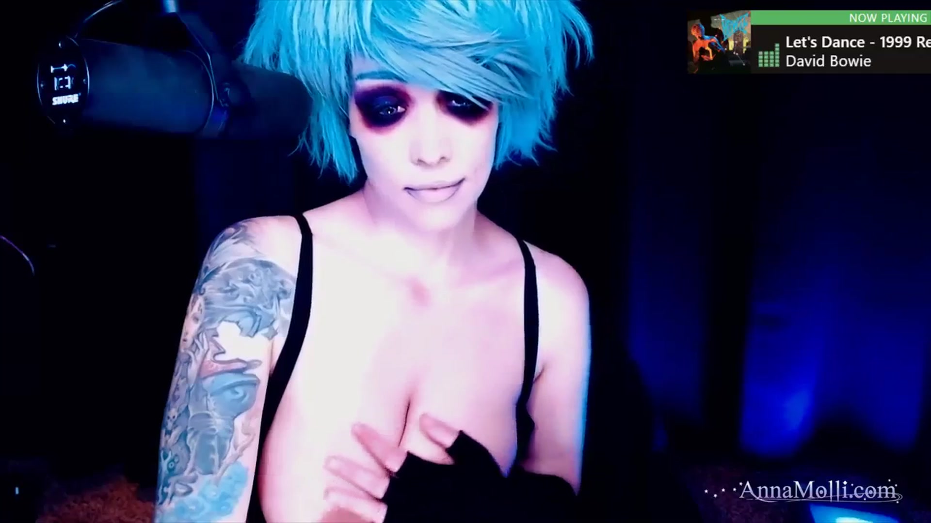 Gallery image thumbnail from AnnaMolli's myfreecams stream on, 03/19/2024, 04:05 image 19 of 20