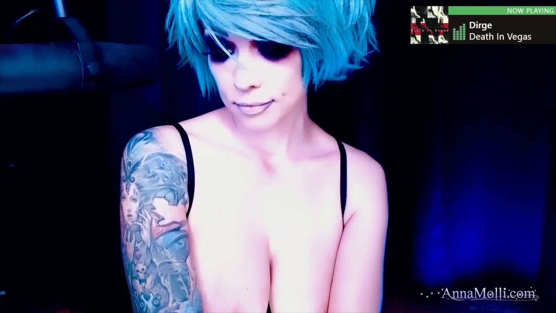 Gallery image thumbnail from AnnaMolli's myfreecams stream on, 03/23/2024, 04:04 image 10 of 20